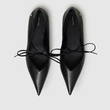 Nikki Flats in Black