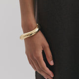 Anna Rossi Medium Warped Bangle in Gold