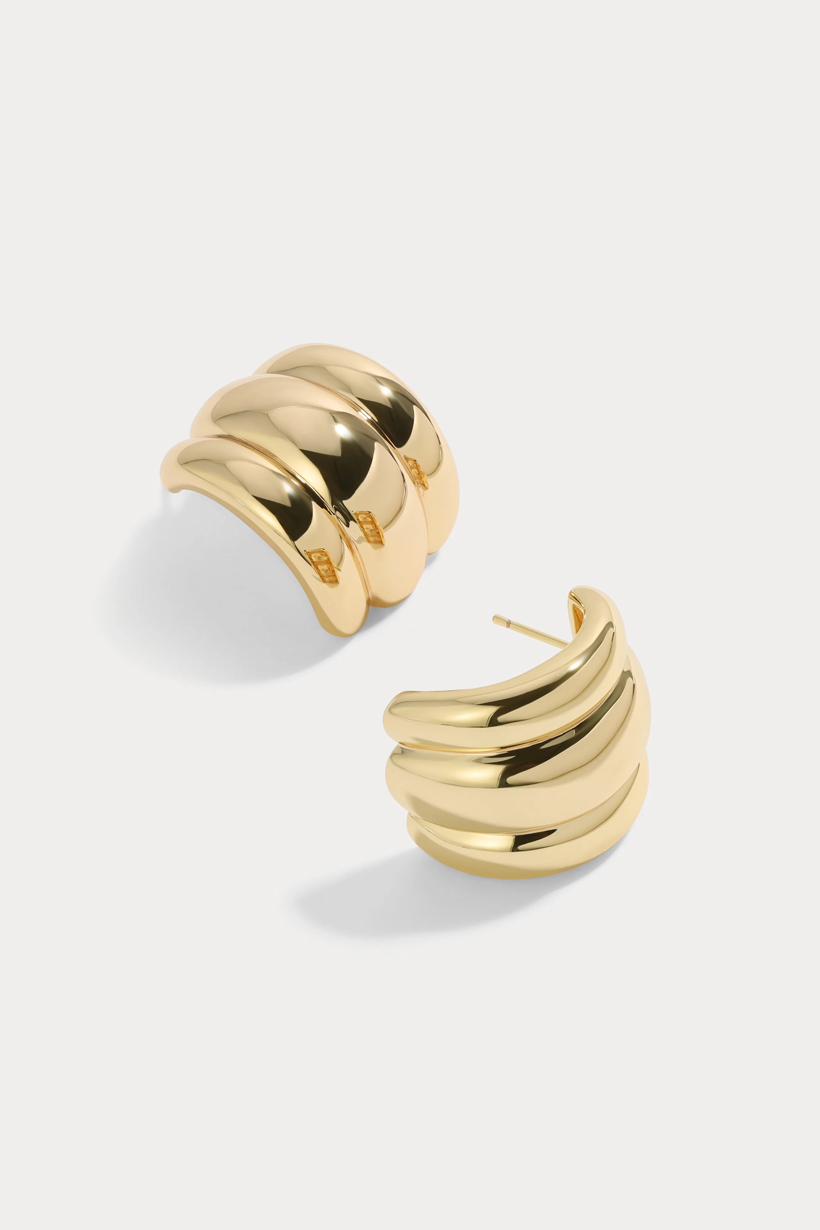 Lili Claspe Elsa Shield Earrings - Gold