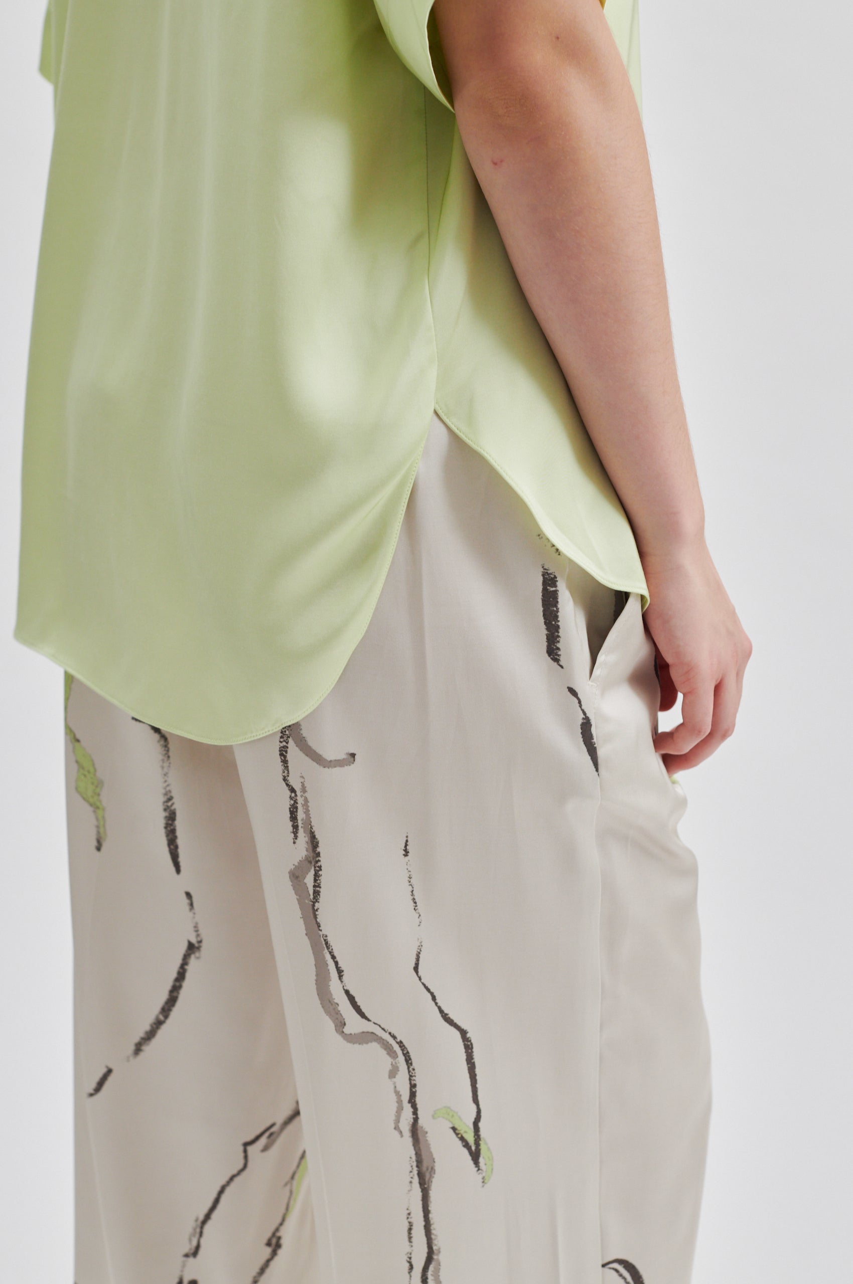 Second Female Bardi Blouse in Shadow Lime