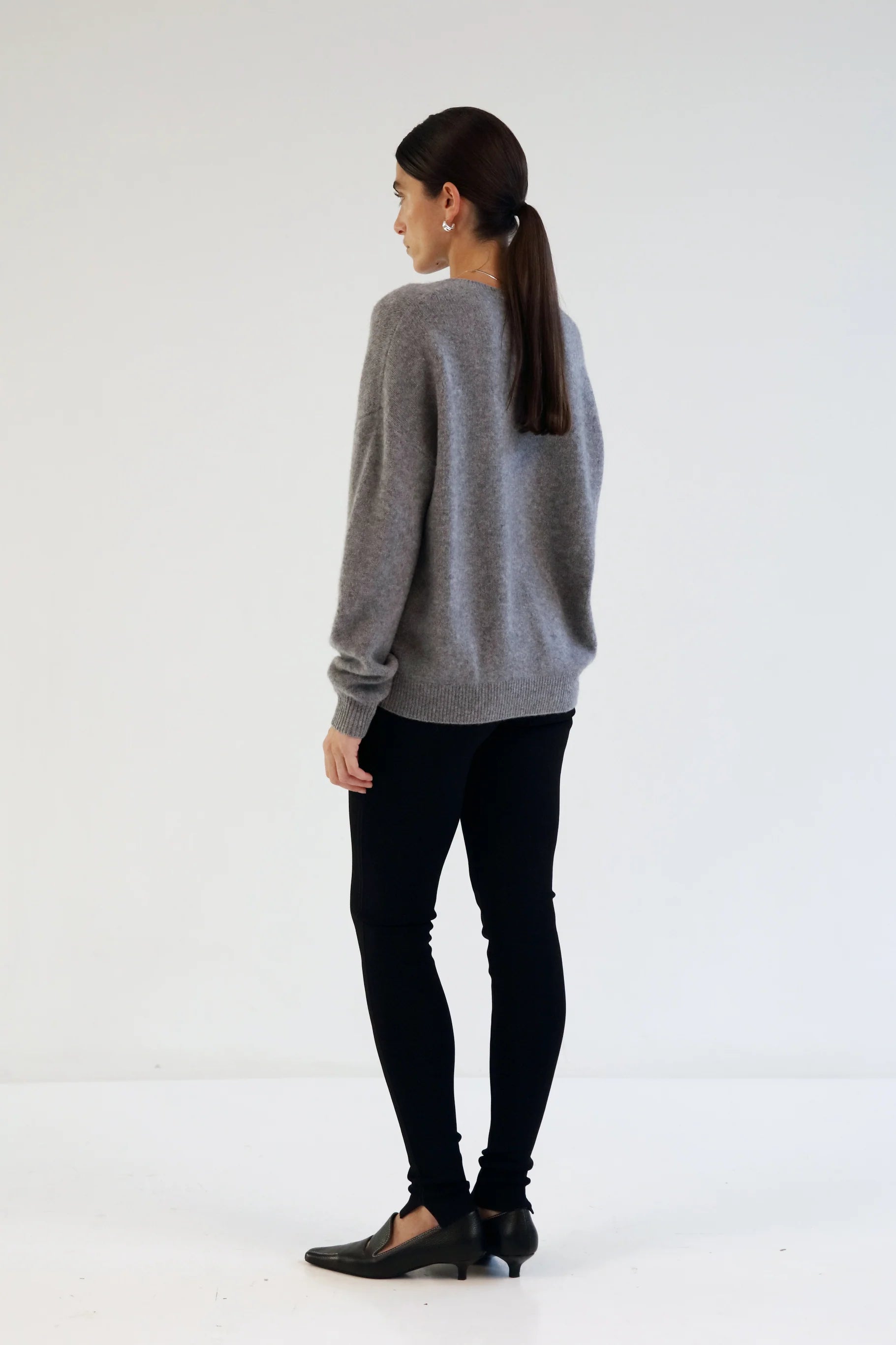 Almada Label Zaya V-Neck Sweater - Mid Grey