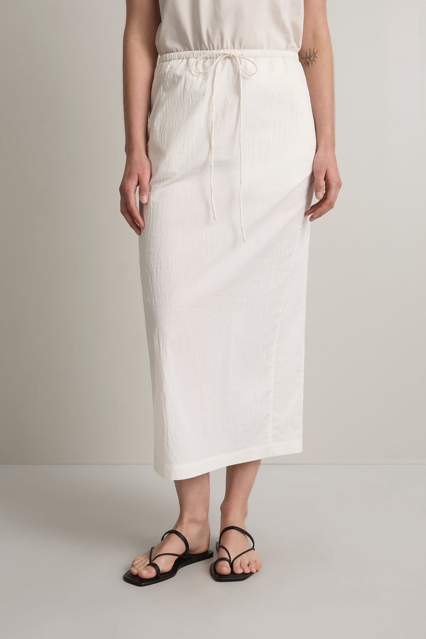 A Emery Mercia Skirt in Chalk - detail view