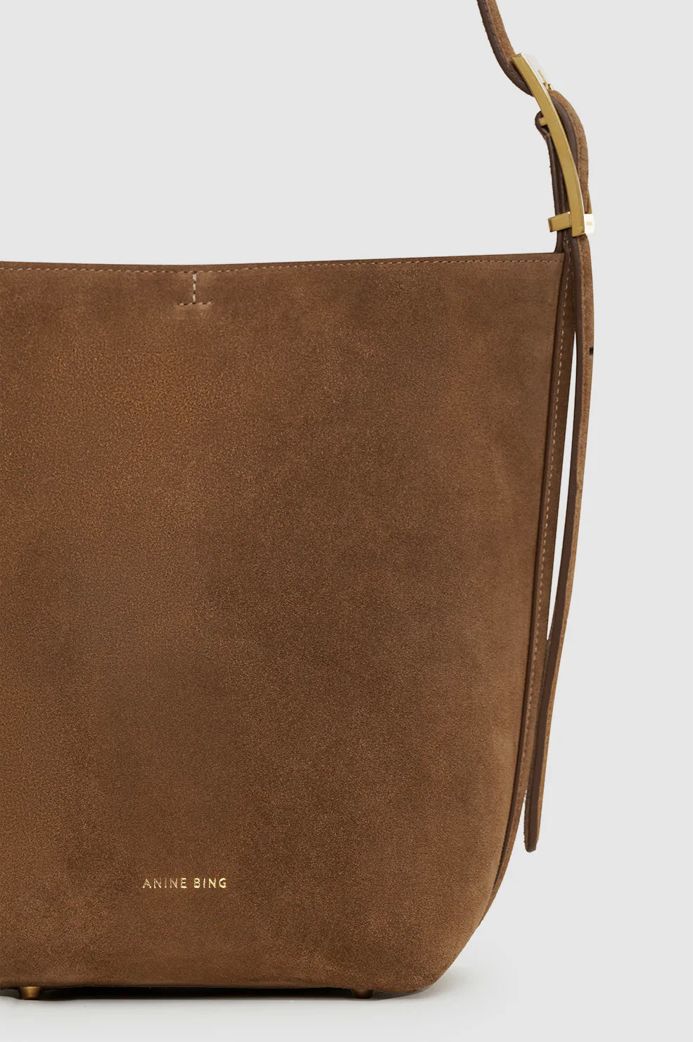 Anine Bing Elly Bucket Bag Suede in Tobacco - styled look