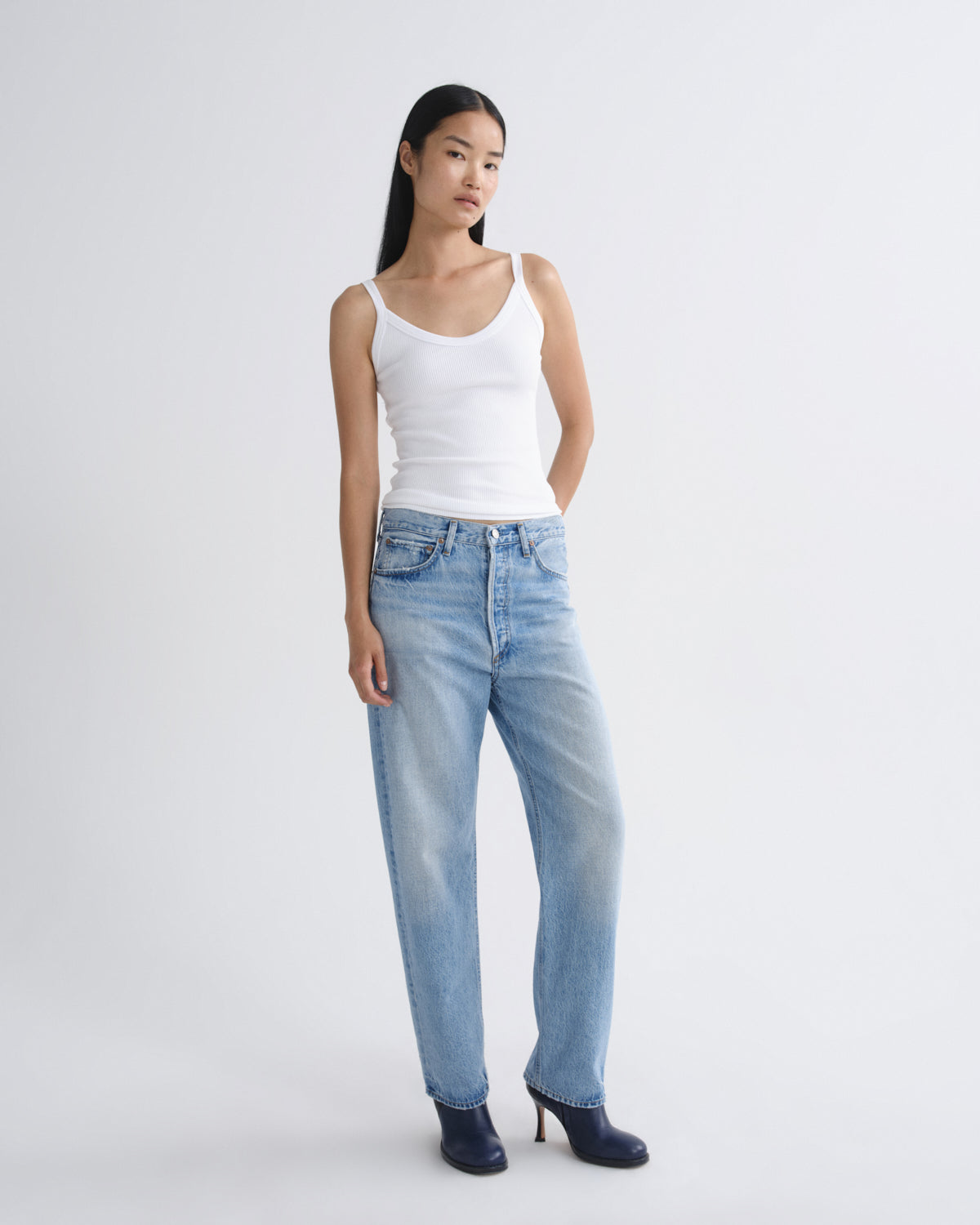 Agolde 90's Jean Mid Rise Loose in Stream - detail view