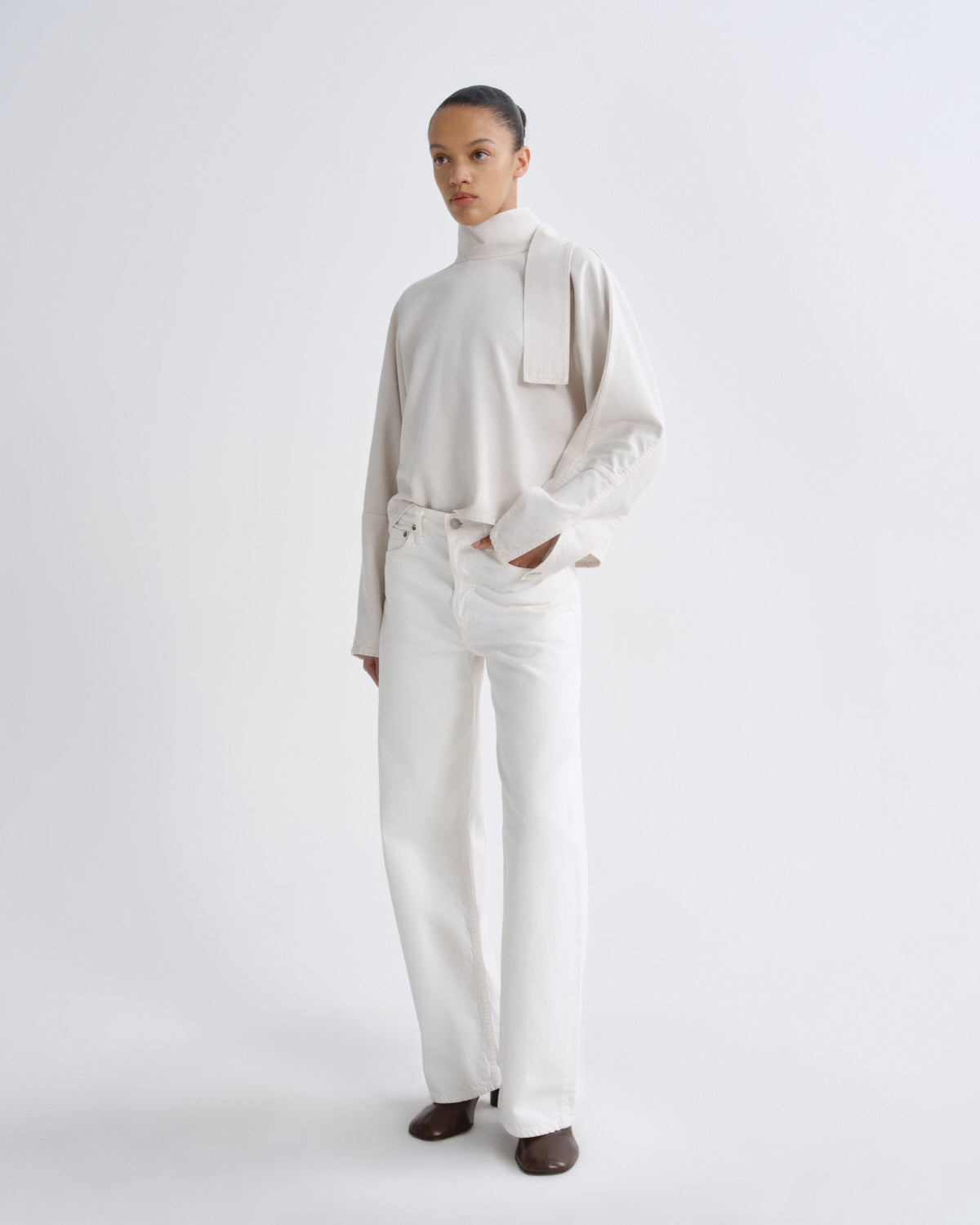 Agolde Arc Jean Loose Wide 32 in Chalk White - outfit inspiration