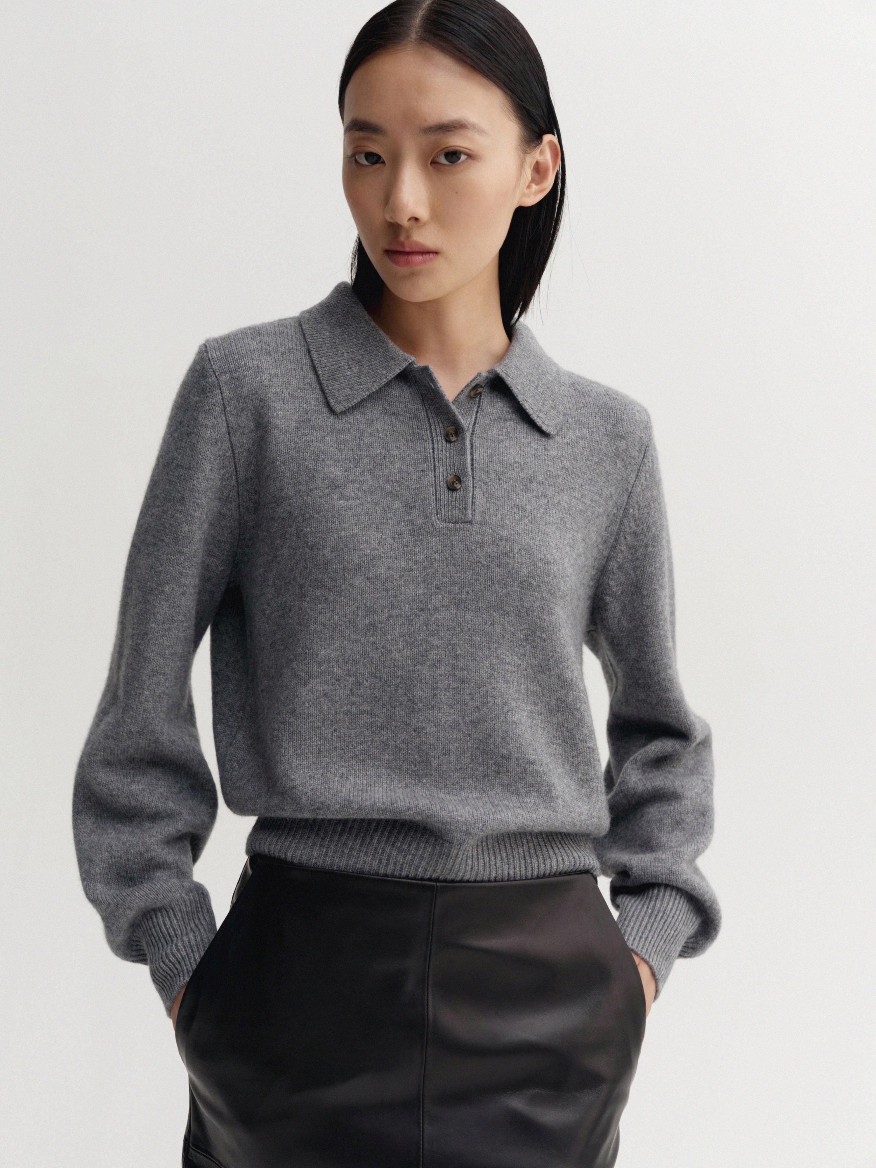 Almada Gine Sweater in Grey - side view