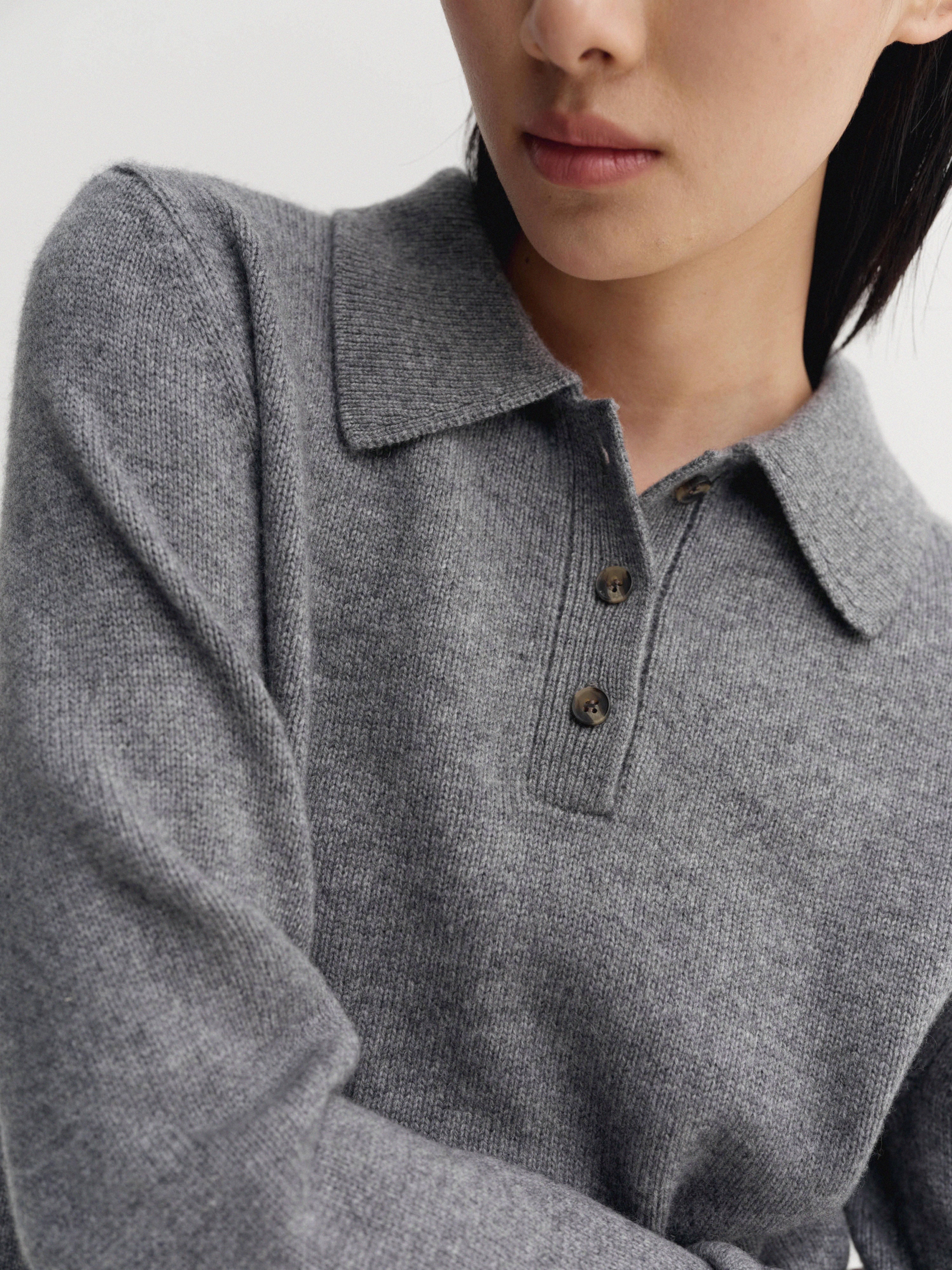 Almada Gine Sweater in Grey - detail view