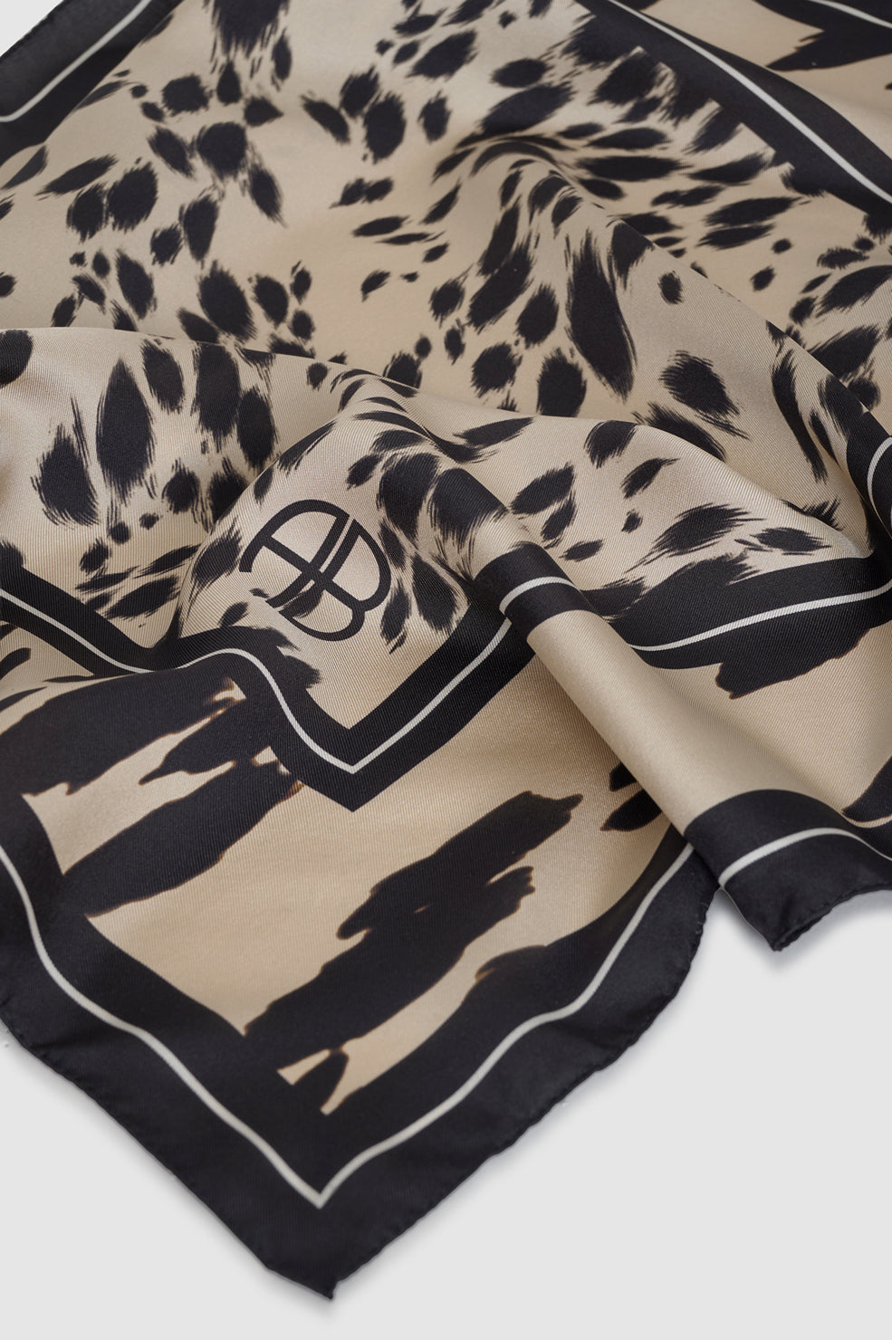 Anine Bing York Scarf Leopard in Pearl White - detail view