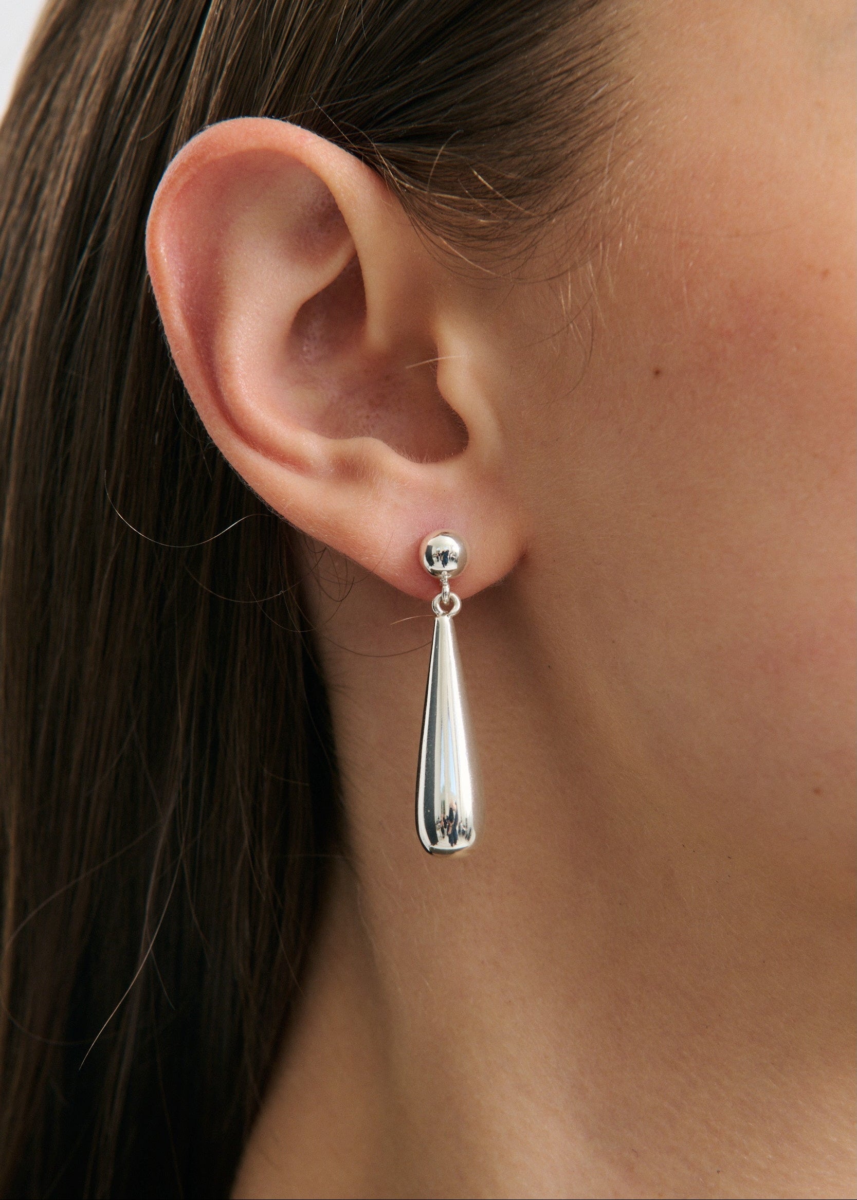 Anna Rossi Drop Earring in Light Silver