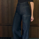 Artclub Florentine Lace Capelet in Noir