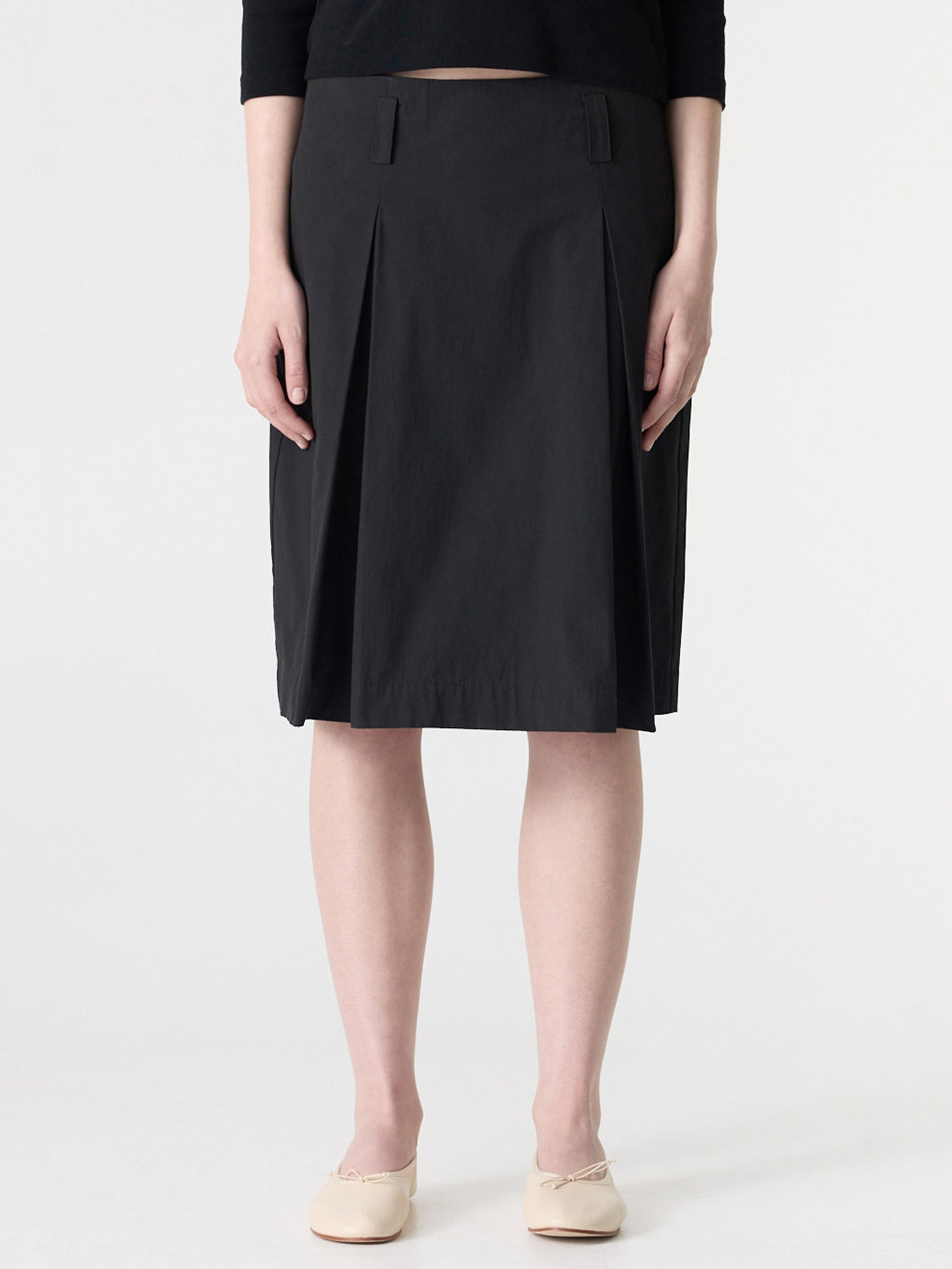Bassike Crushed Cotton Box Pleat Skirt in Black - side view