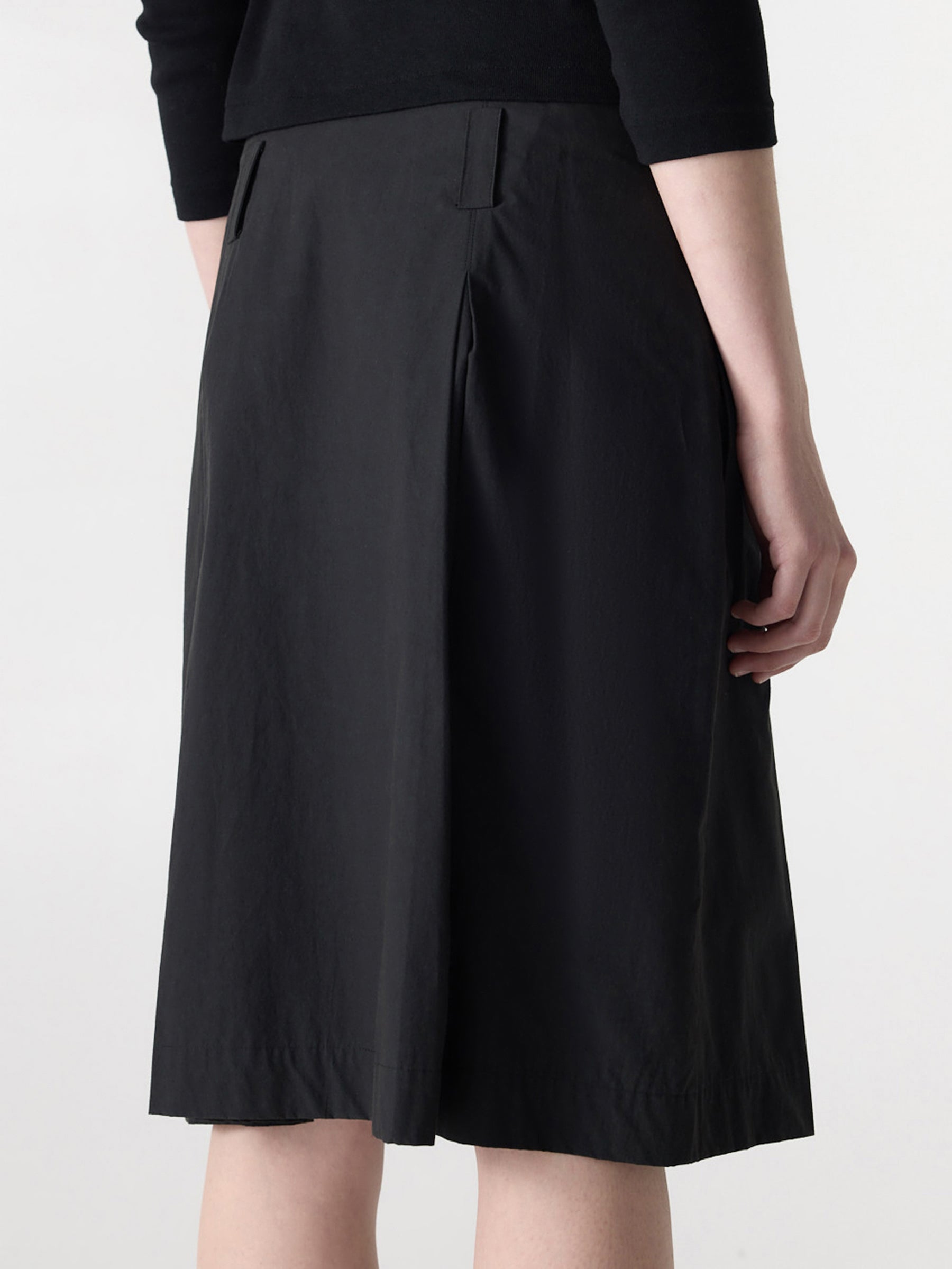 Bassike Crushed Cotton Box Pleat Skirt in Black - styled look
