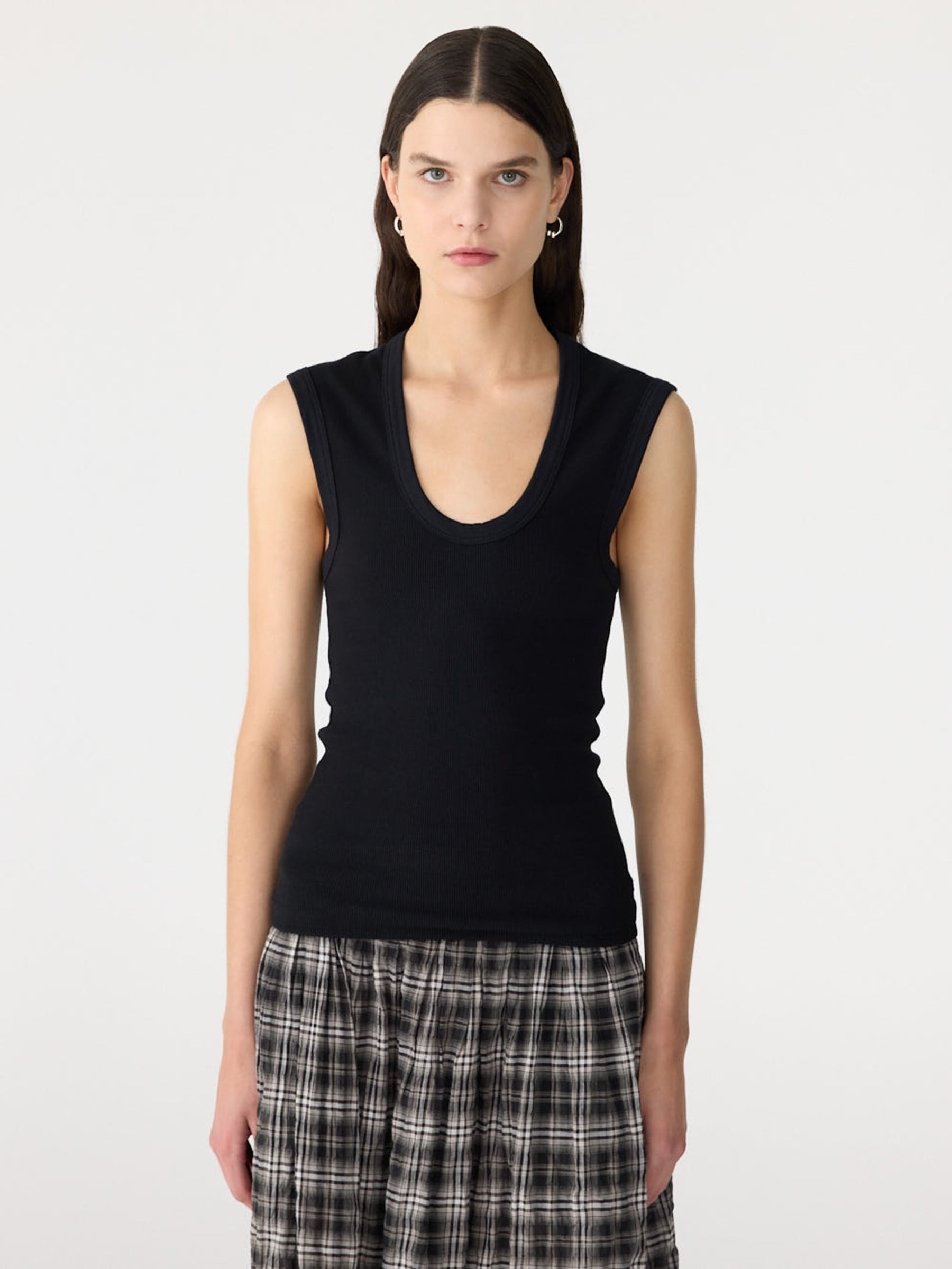 Bassike Essential Scoop Tank in Black - side view