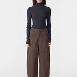 Bassike Cotton Twill Barrel Leg Pant in Chocolate Brown