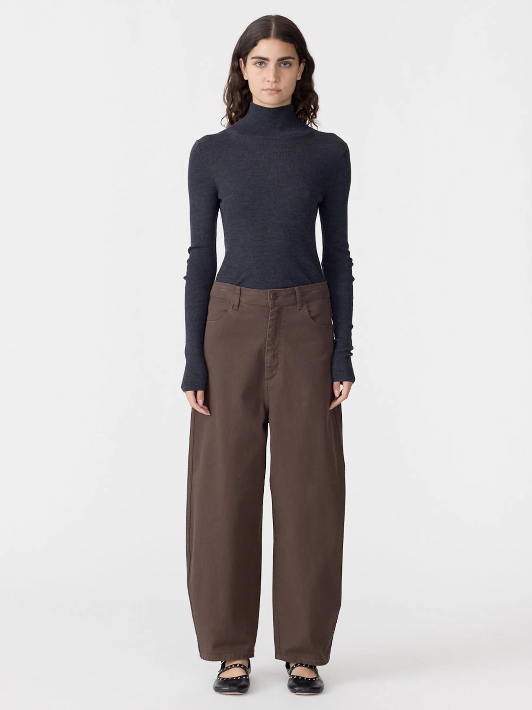 Bassike Cotton Twill Barrel Leg Pant in Chocolate Brown