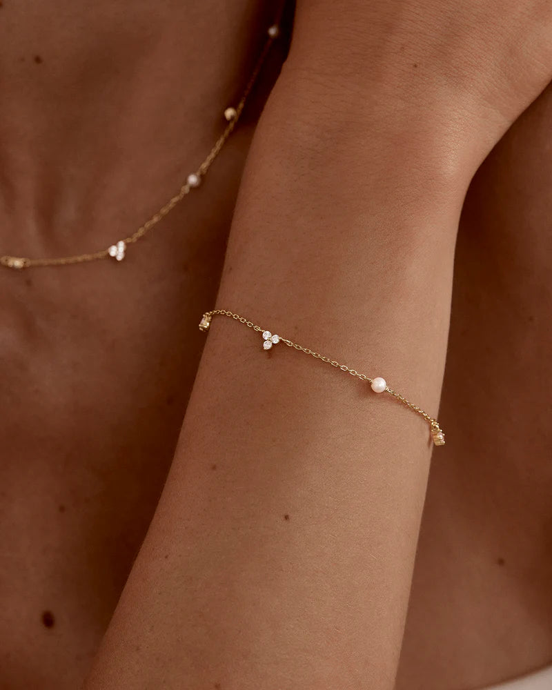 By Charlotte Moonlit Bloom Pearl Bracelet in 18K Gold Vermeil