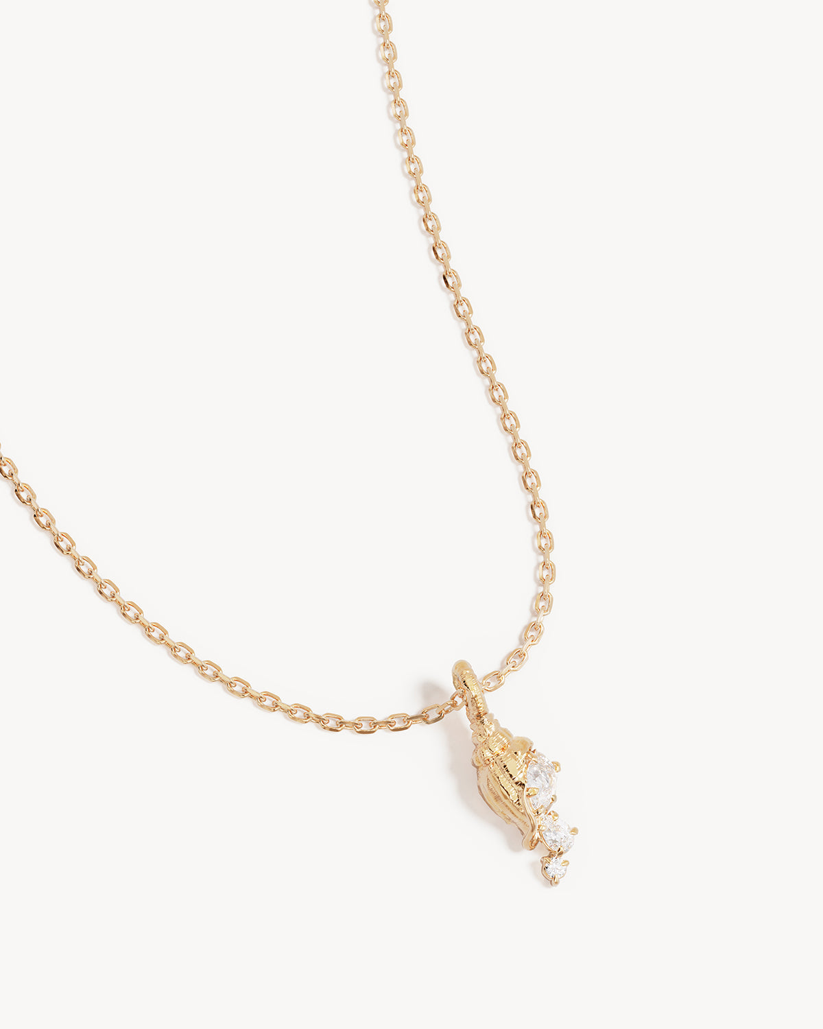 By Charlotte You Are Magic Zodiac Necklace Aquarius in 18k Gold Vermeil - side view