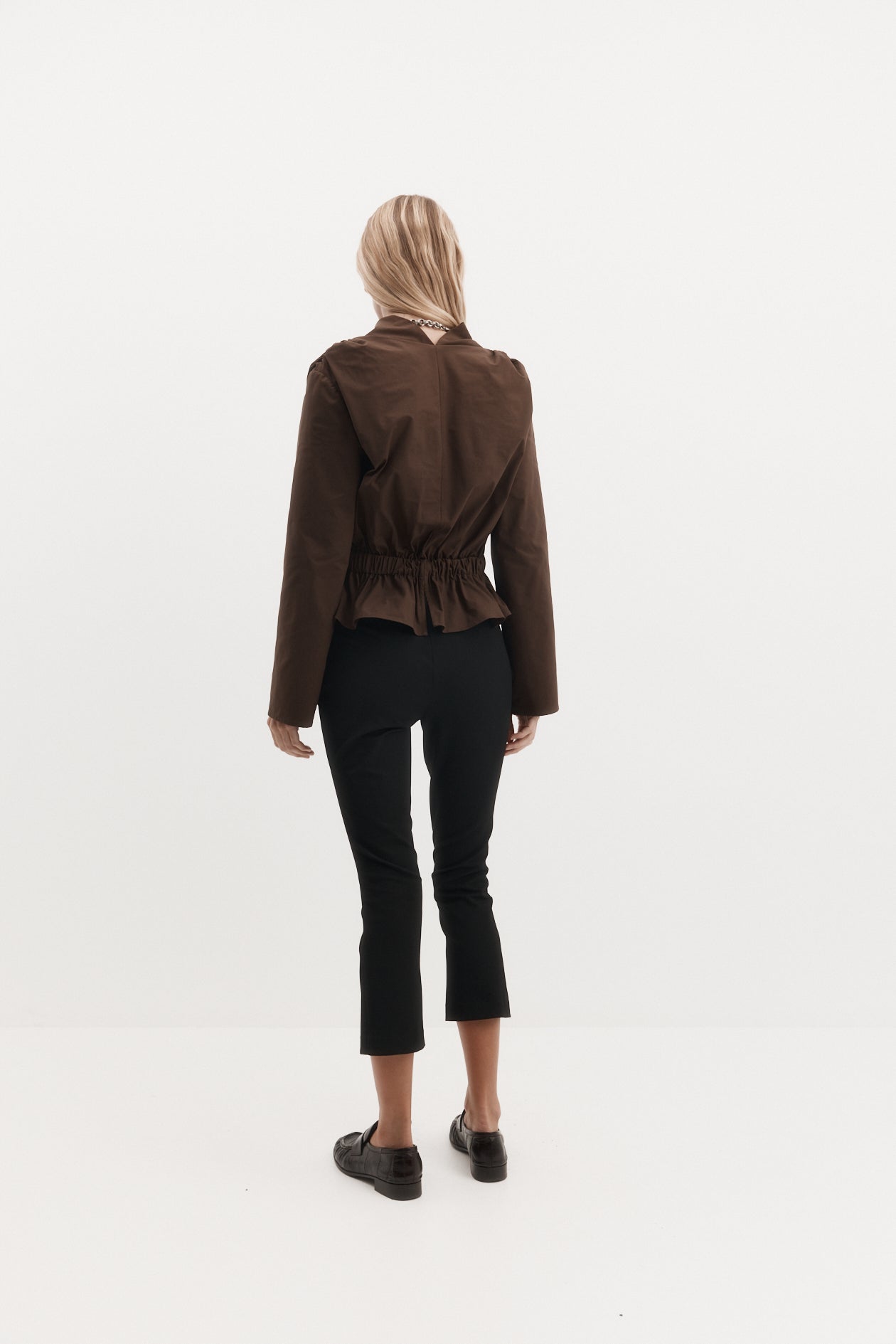 Harris Tapper Capri Trouser in Black - detail view