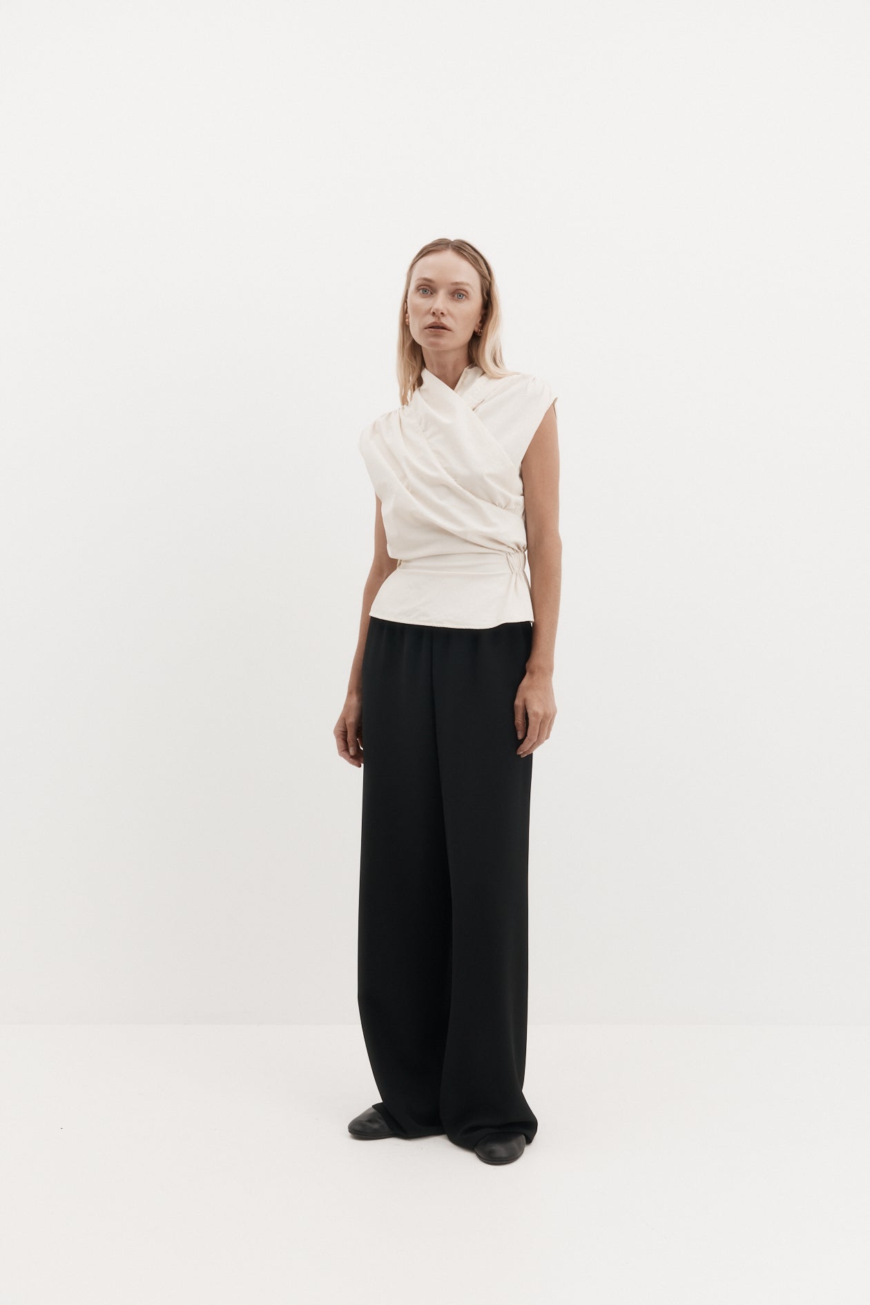 Harris Tapper Chaimberlain Top in Ivory - detail view