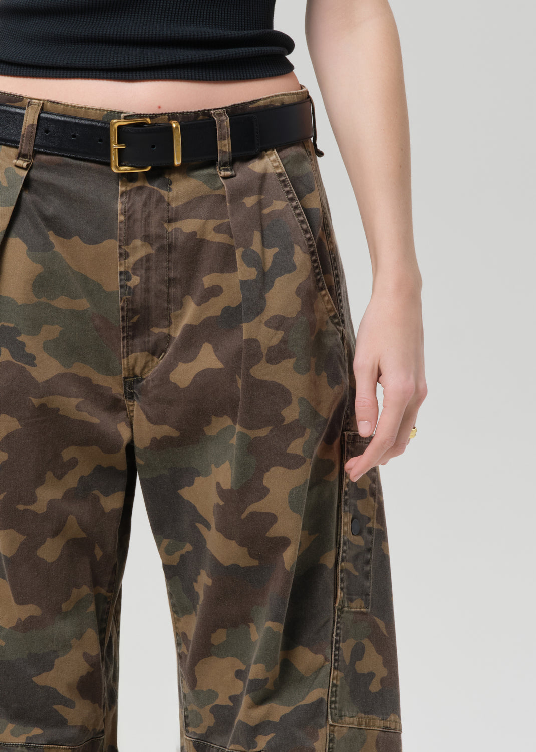 Citizens Of Humanity Flight Pant in Camo - close up