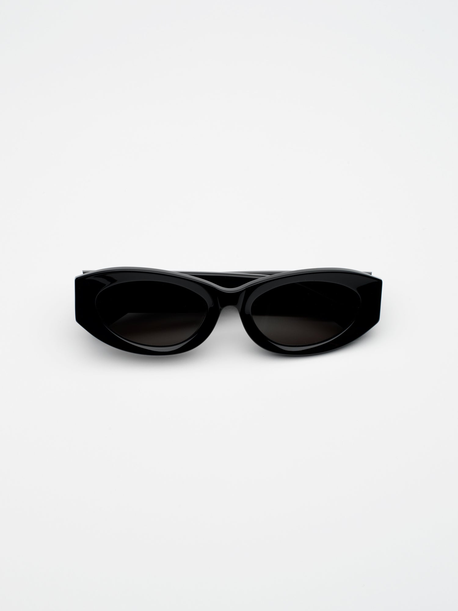Edera Eyewear Margaux in Black - detail view
