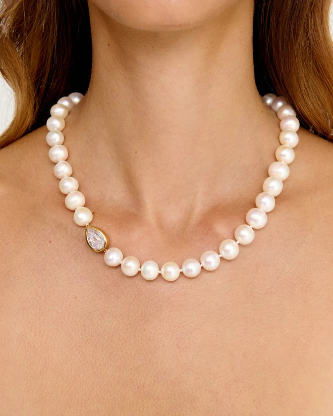 Eliou Ceu Necklace in White