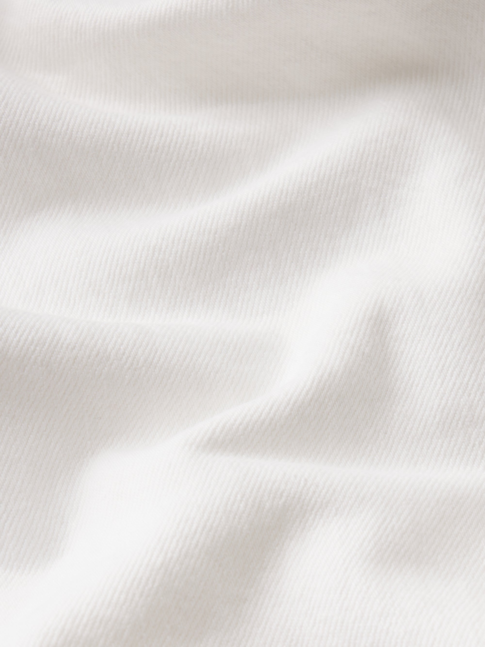 Frame The Essential in White - close up