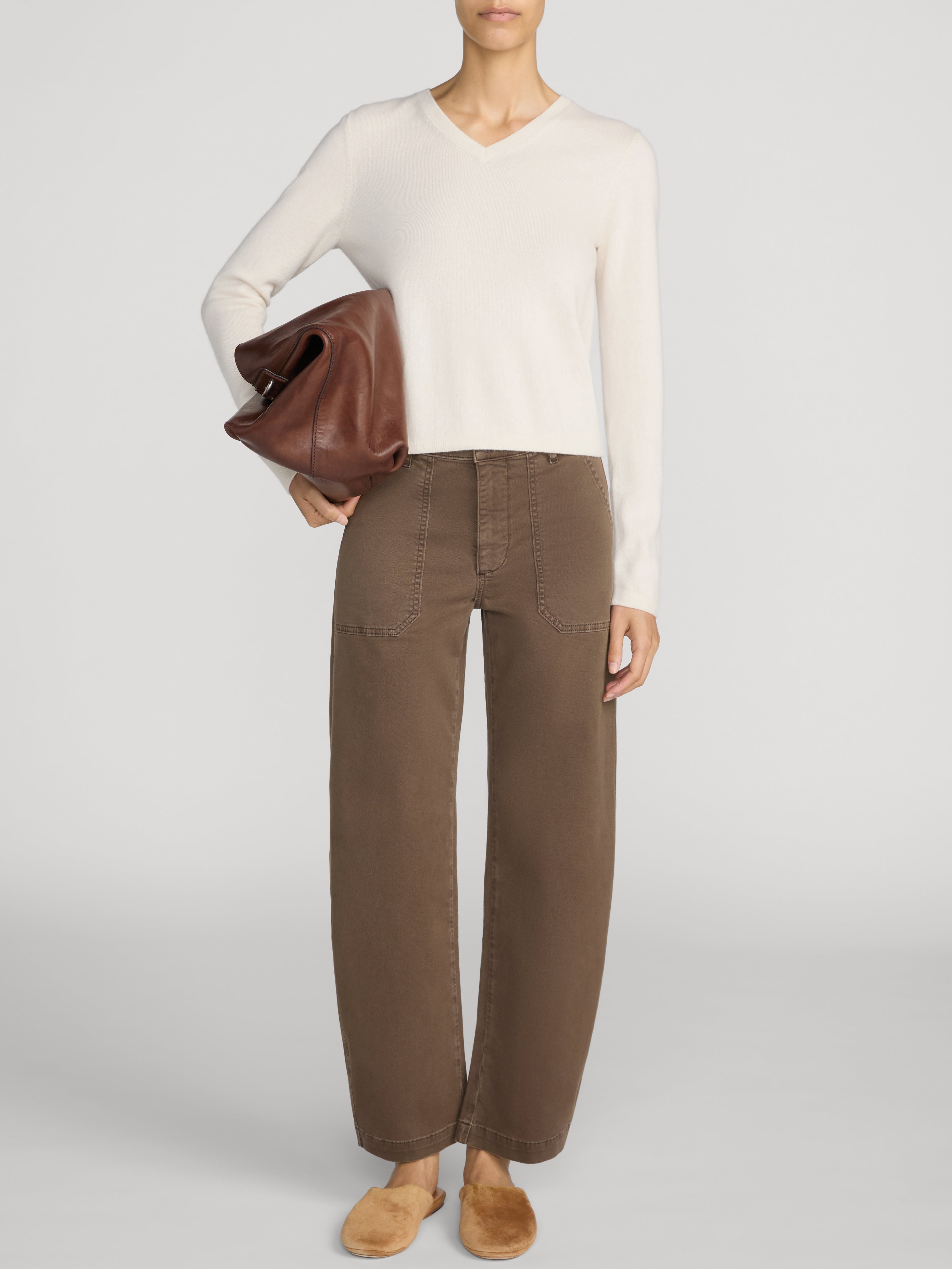 Frame The Ranger Pant in Deep Olive - side view
