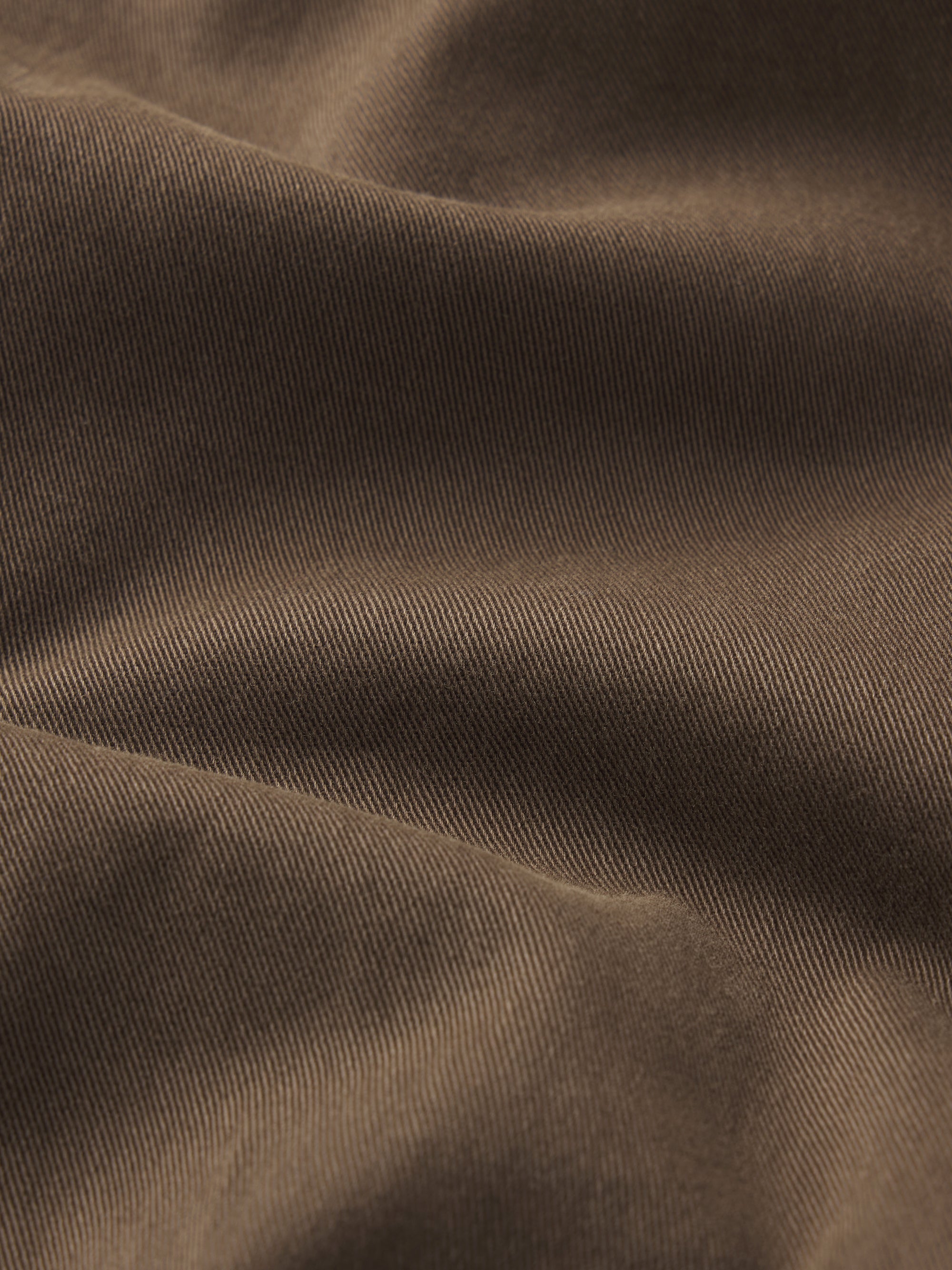 Frame The Ranger Pant in Deep Olive - close up