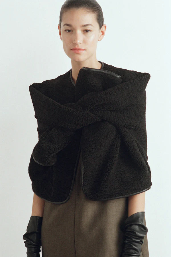 Friends With Frank The Wren Jacket in Black