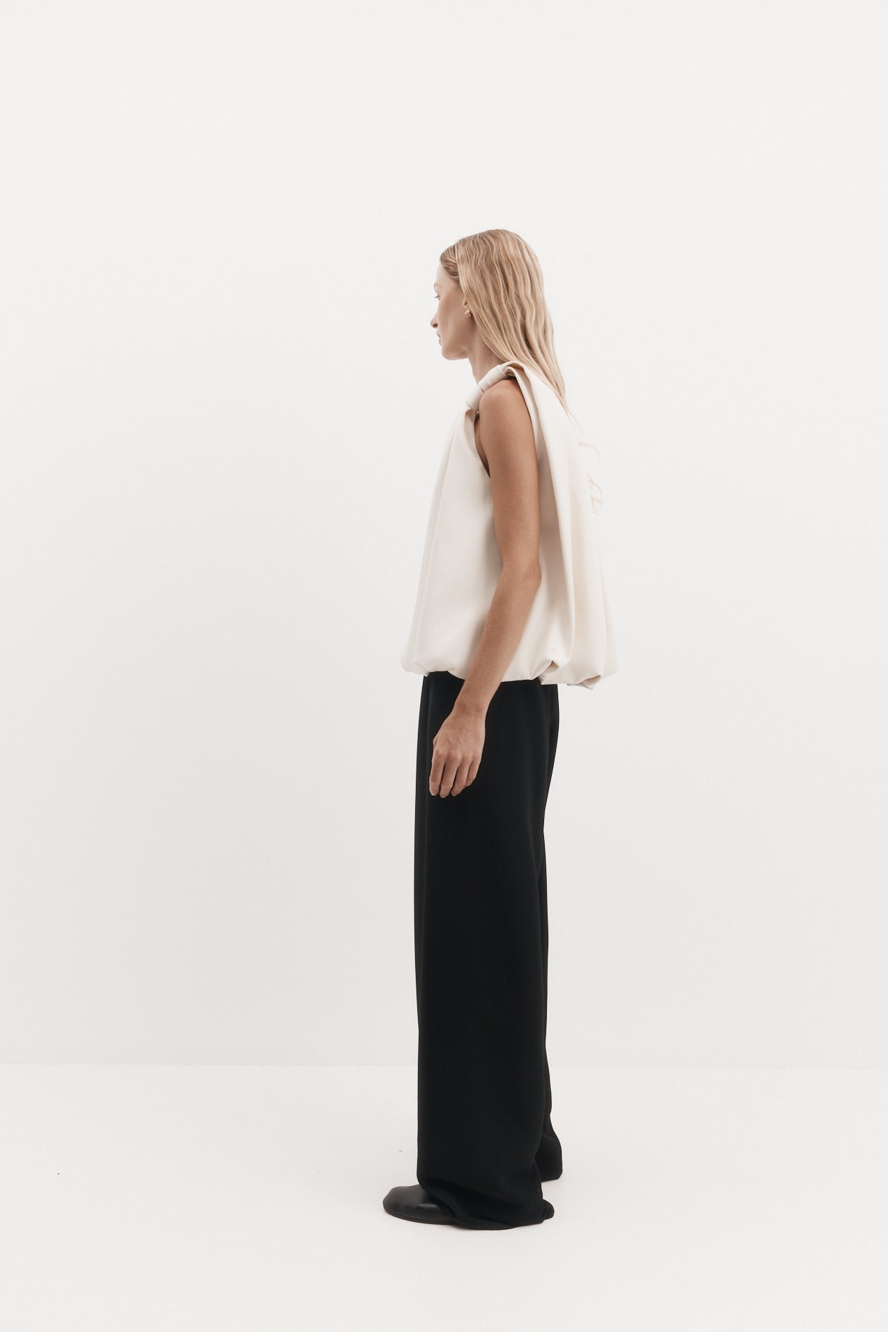 Harris Tapper Knot Top in Ivory - styled look