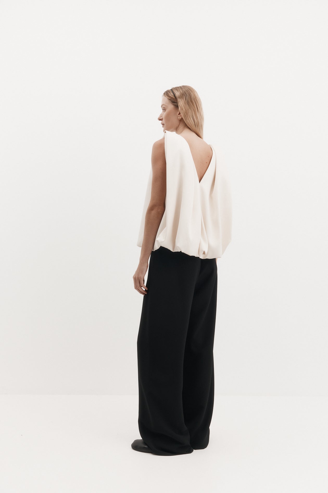 Harris Tapper Knot Top in Ivory - outfit inspiration