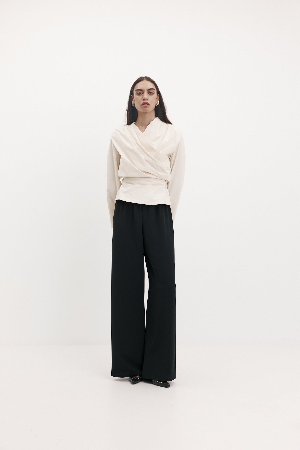 Harris Tapper Long Sleeve Chaimberlain Top in Vanilla - side view