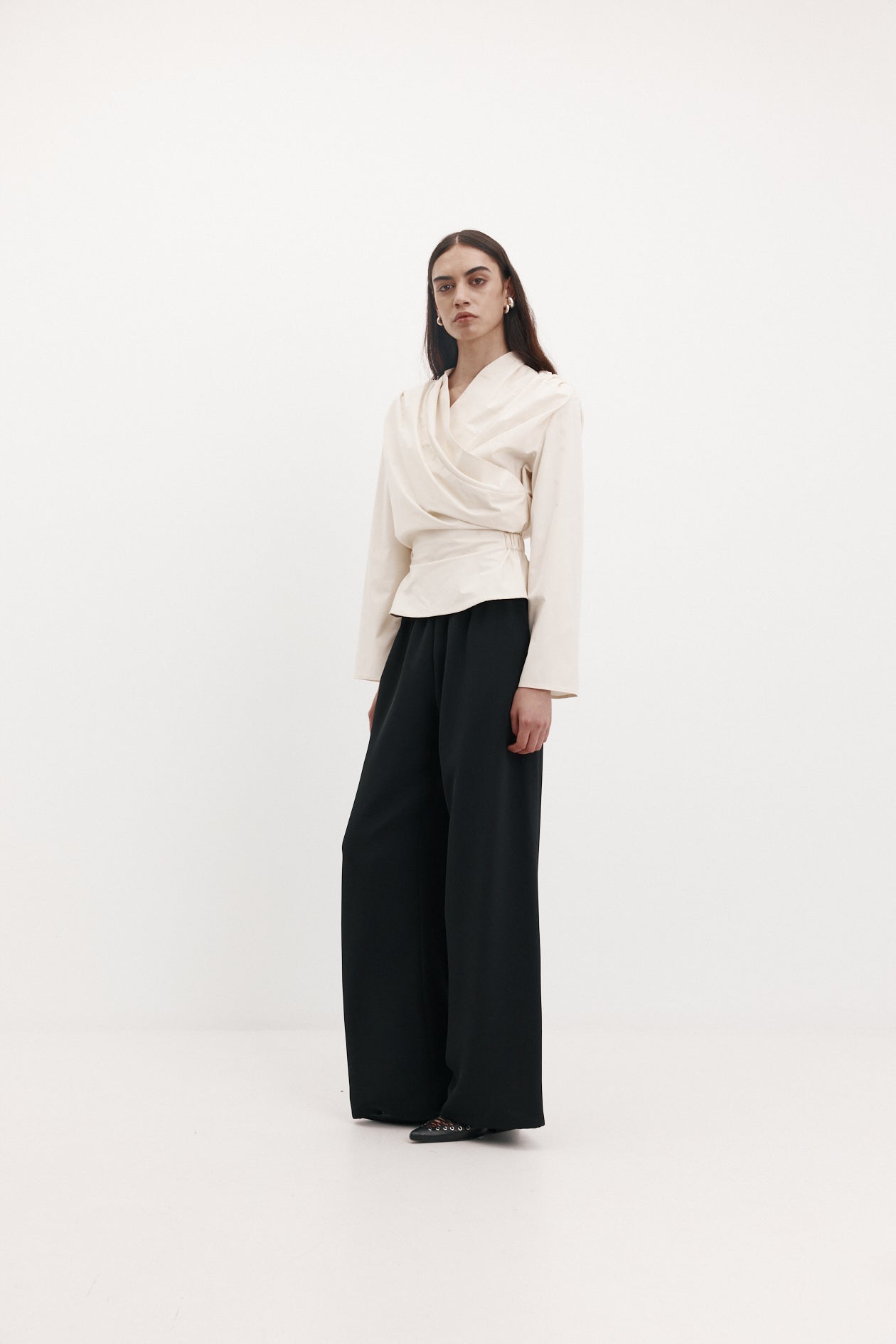 Harris Tapper Long Sleeve Chaimberlain Top in Vanilla - detail view