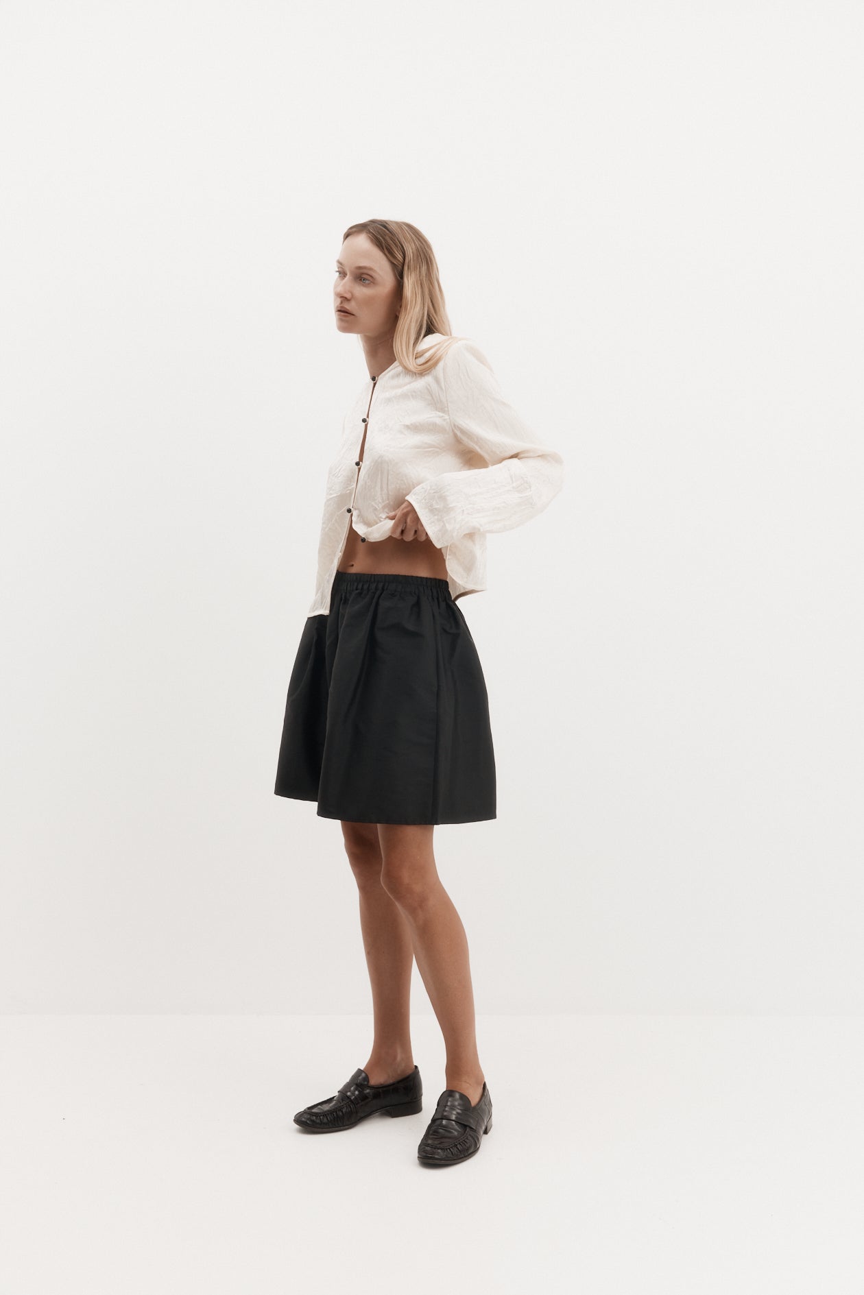 Harris Tapper Voluminous Short in Black - outfit inspiration