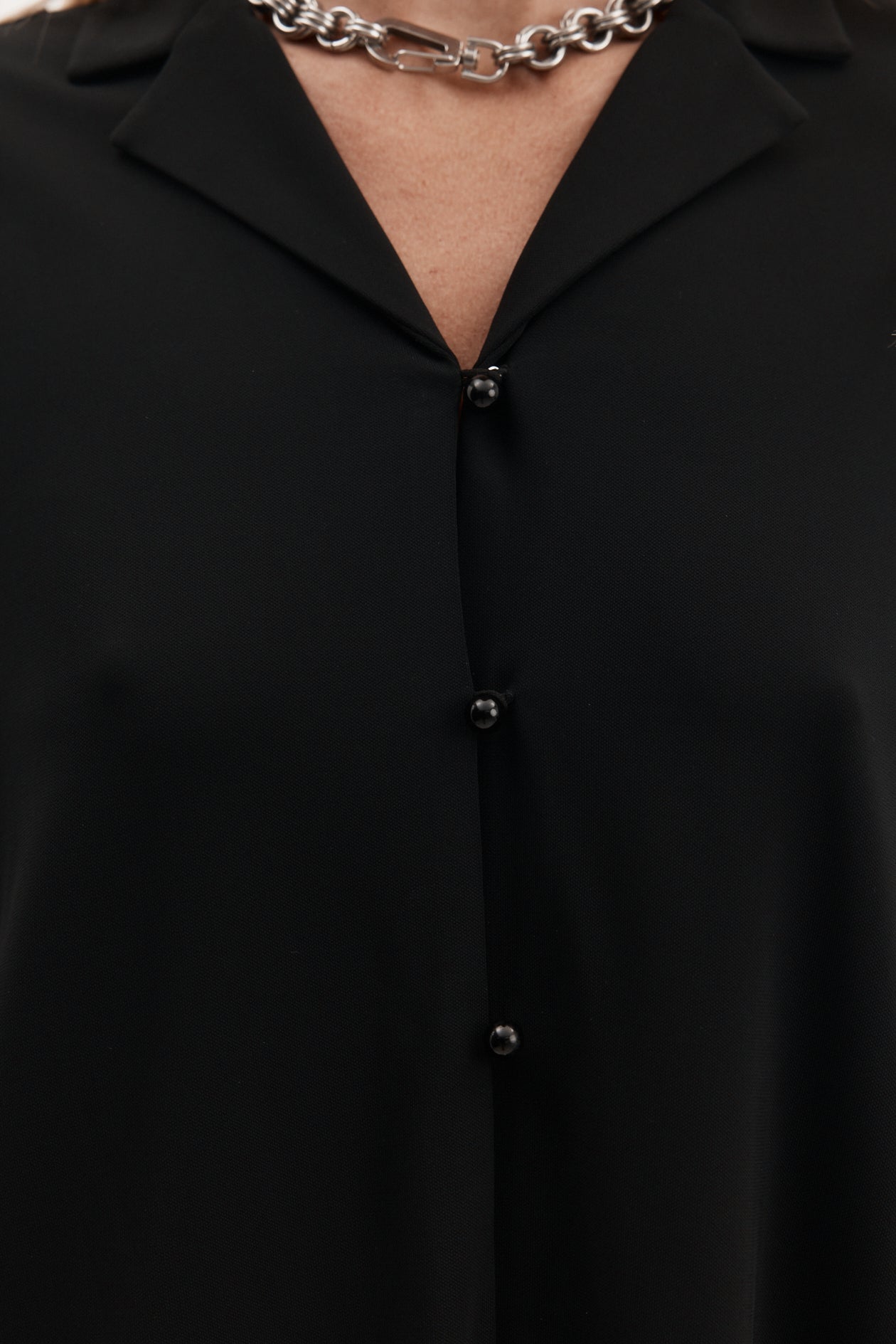 Harris Tapper Iris Shirt in Black - styled look