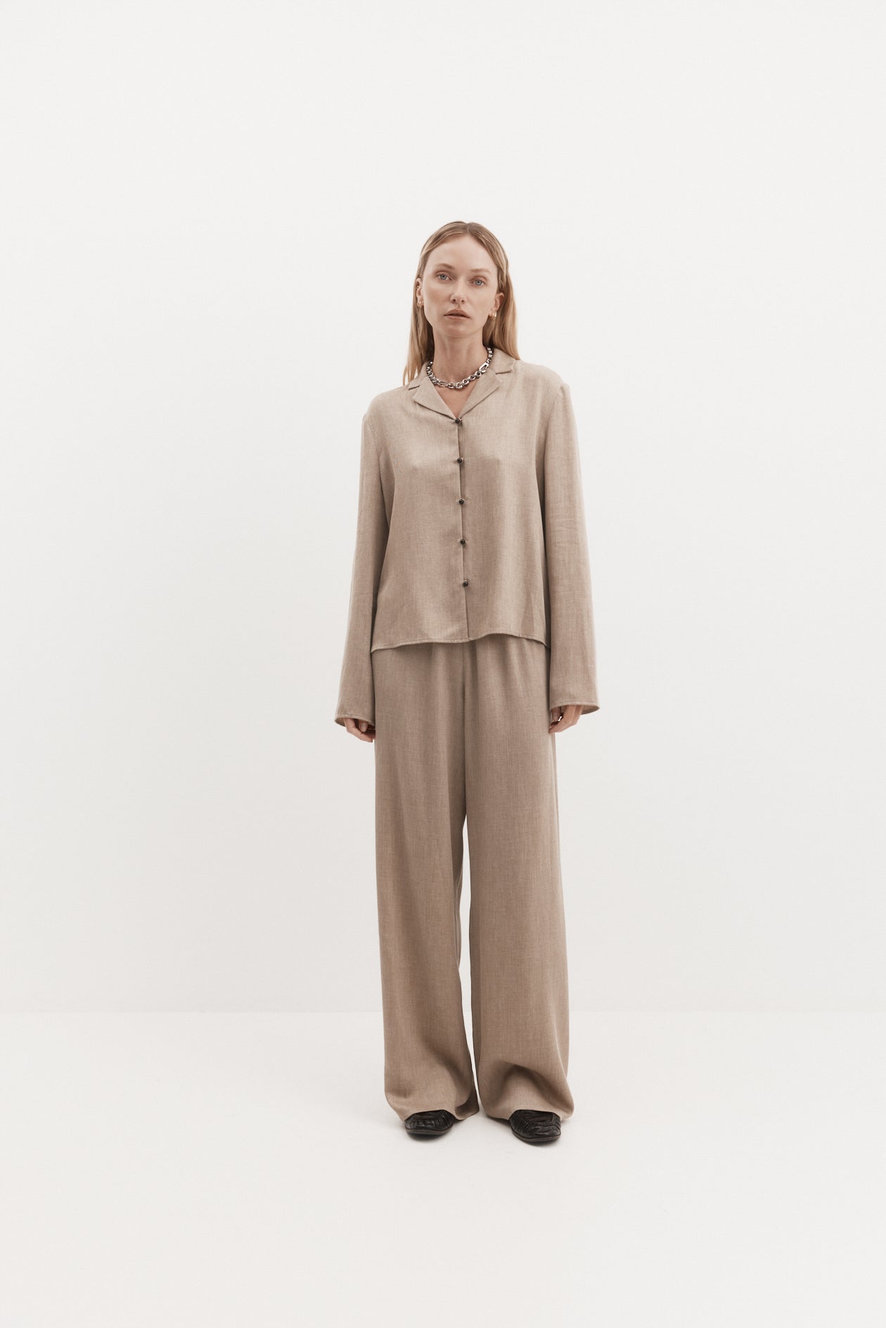 Harris Tapper Iris Shirt in Sand - side view