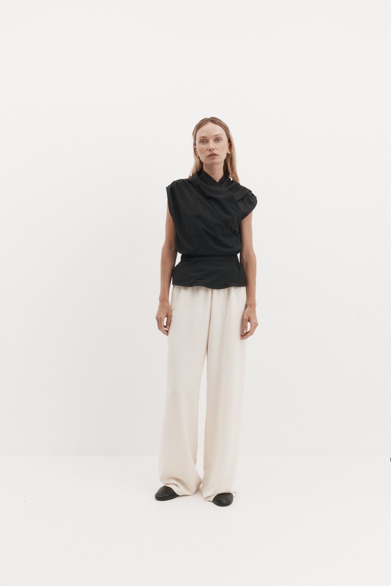 Harris Tapper Irving Trouser in Bone - side view