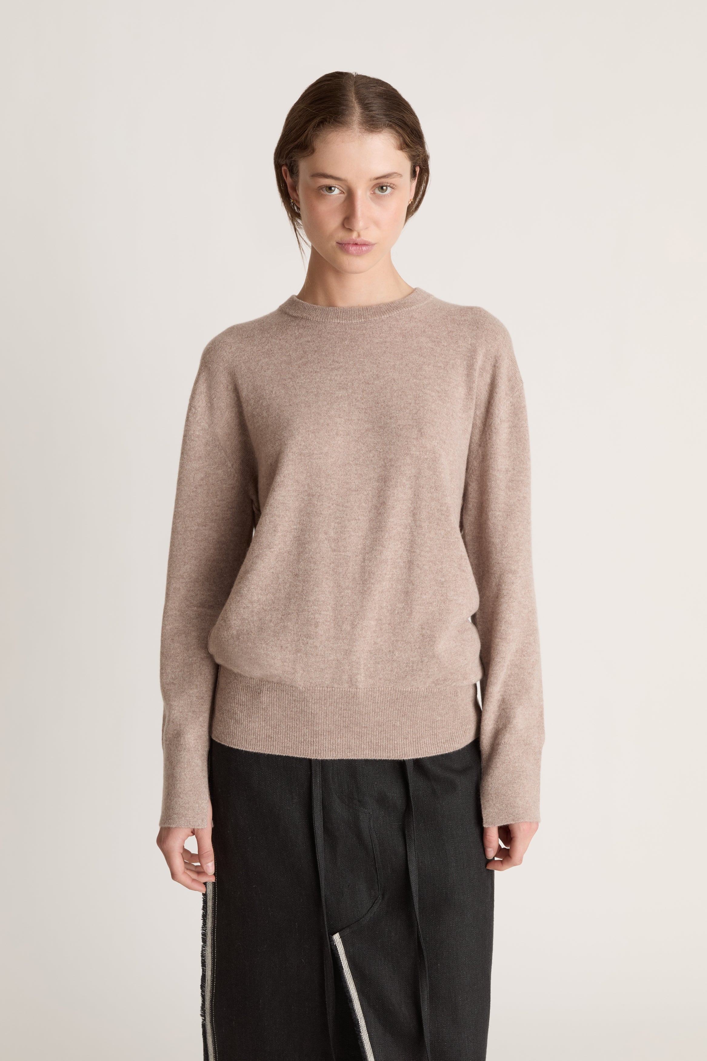 Lee Mathews Cashmere Crewneck in Chestnut