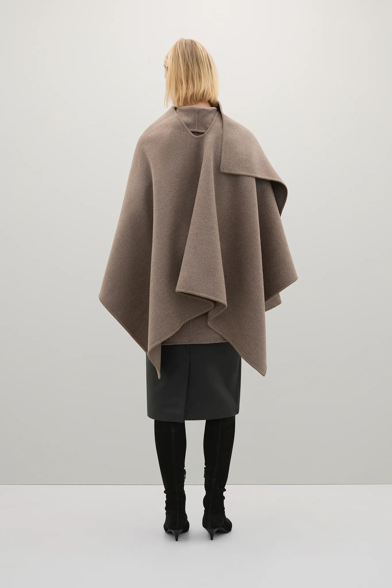 A Emery Lena Wrap in Café
