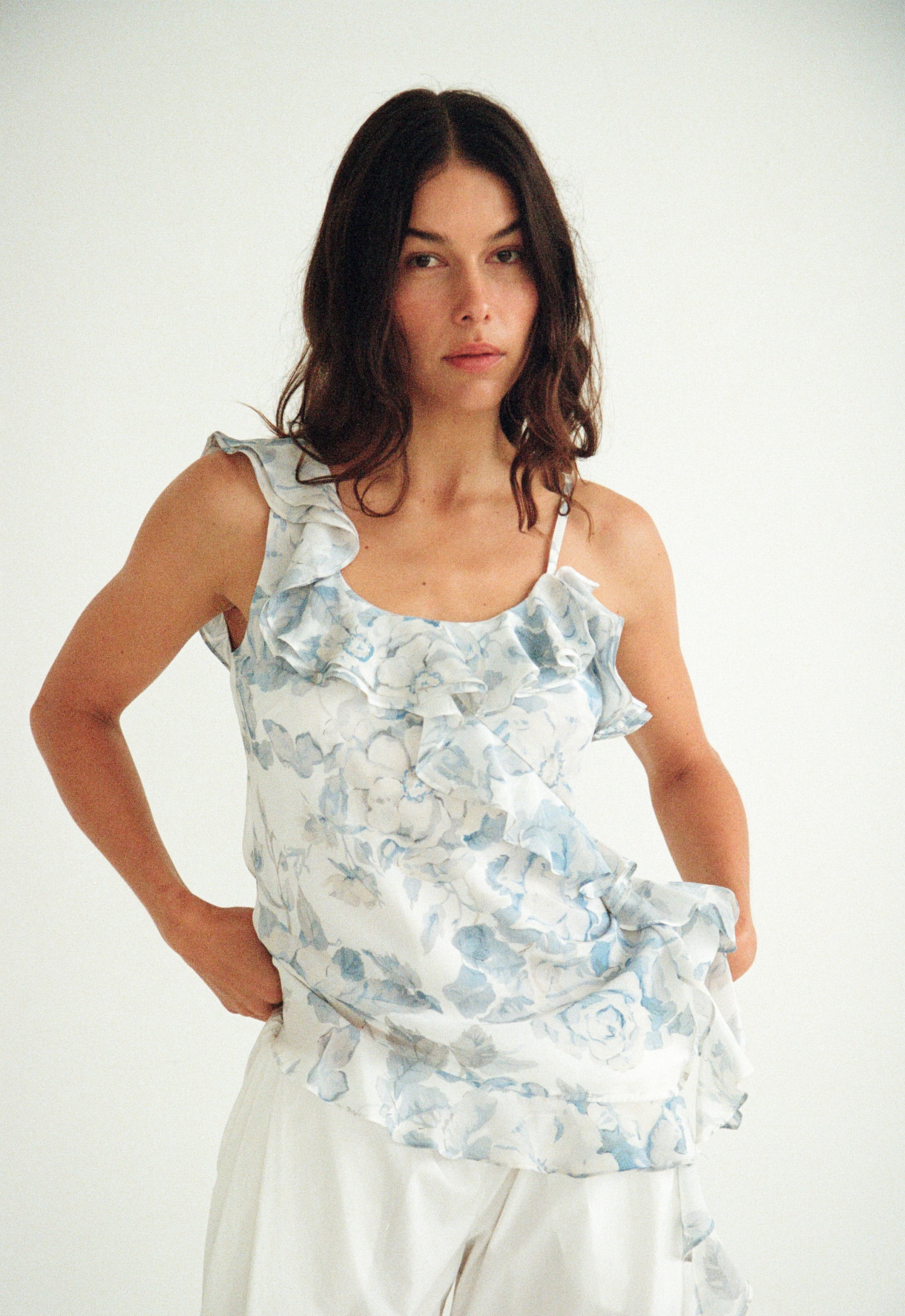 Maggie Marilyn Gentle By Nature Top in  Blue Floral - side view