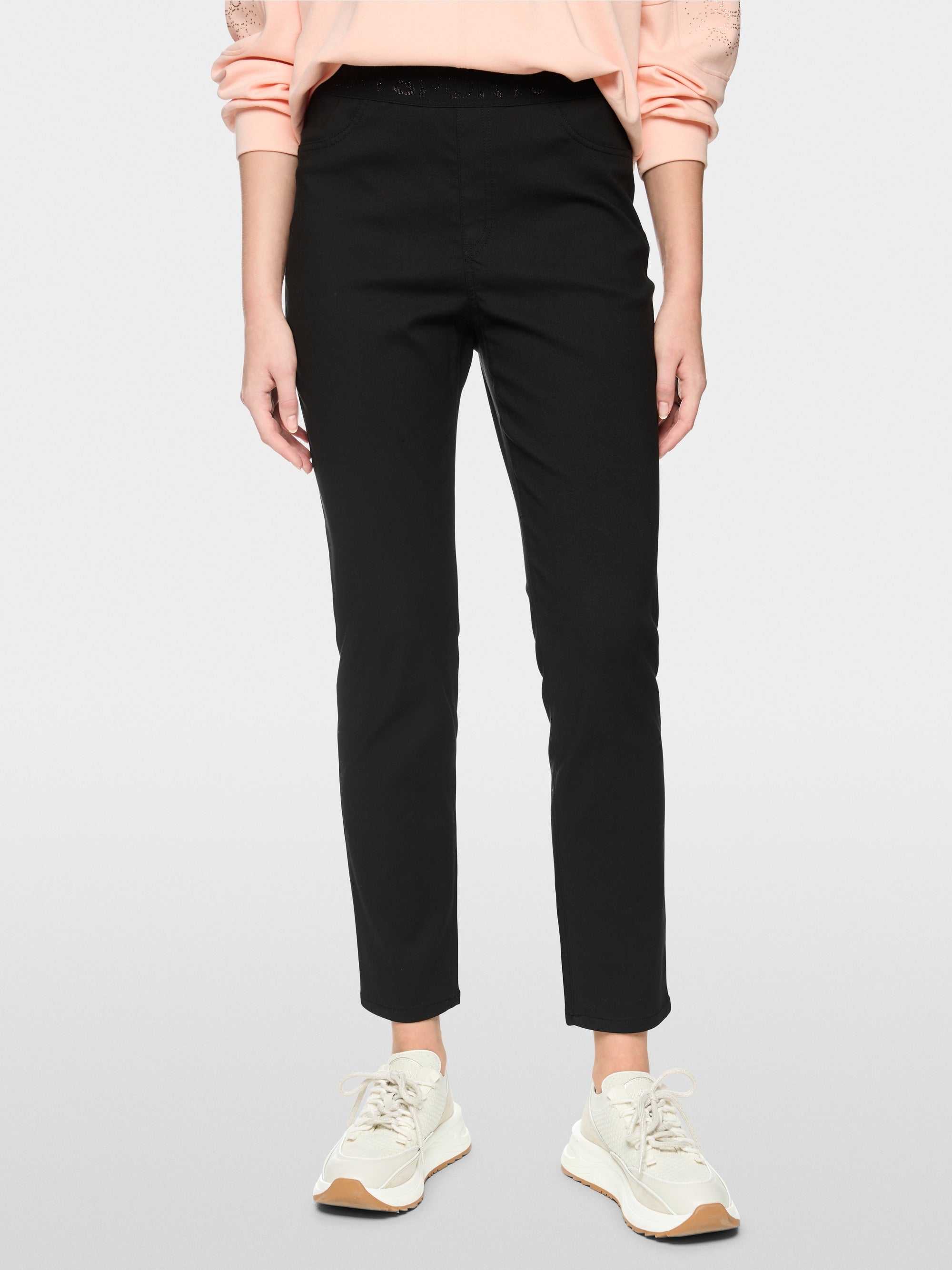 Marc Cain 8137 Pant in Black - close up