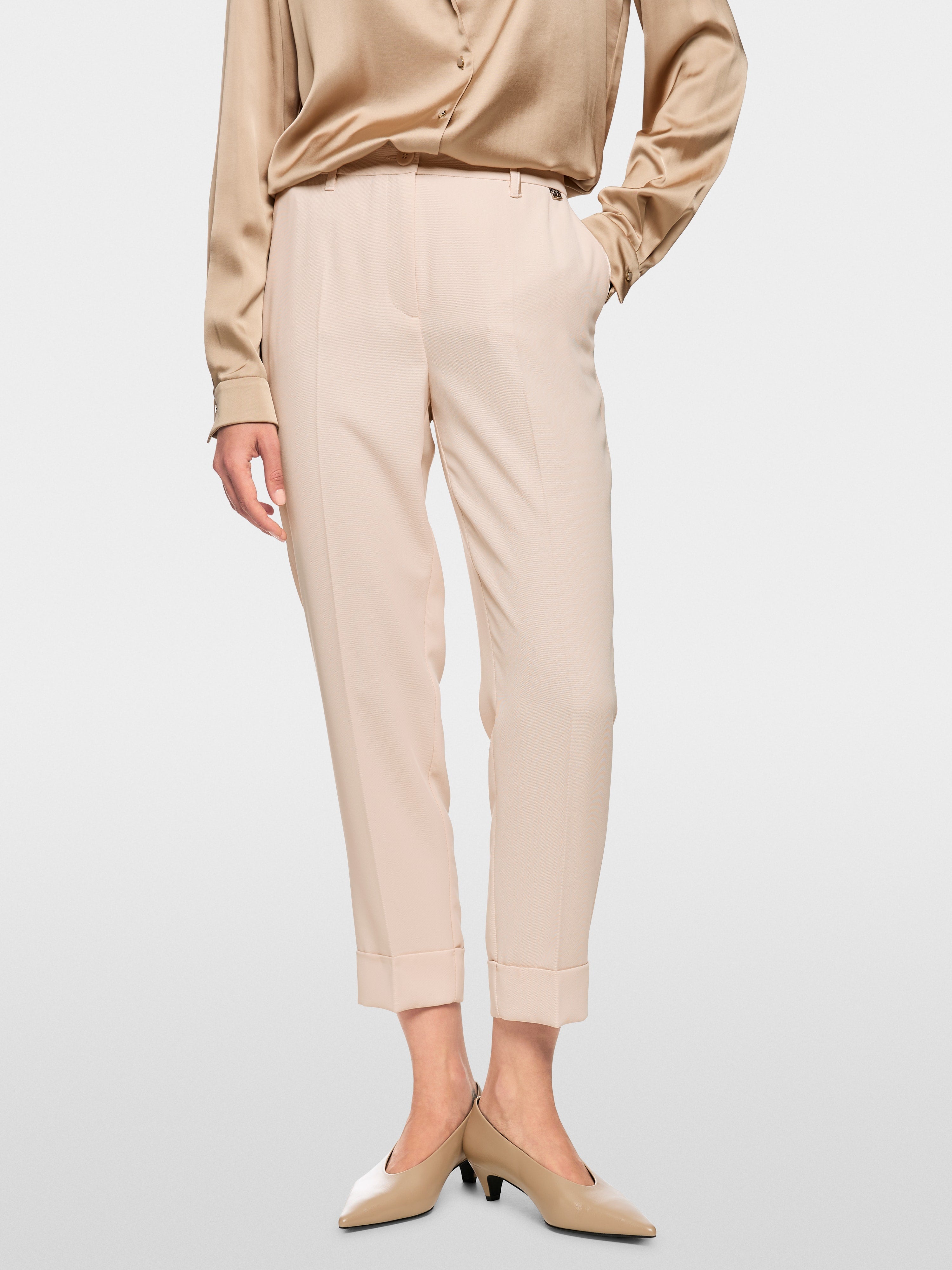 Marc Cain 8138 Pants in Magnolia - close up