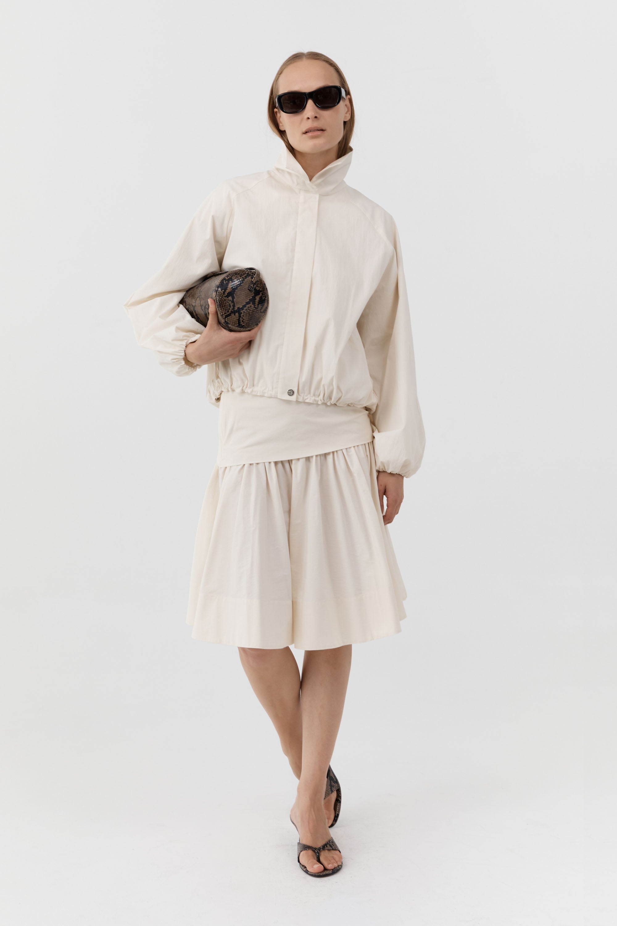 St Agni Balloon Jacket in Talco - detail view