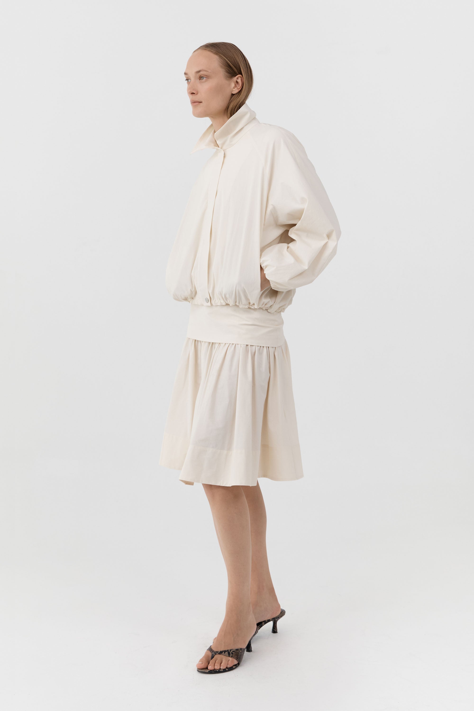 St Agni Balloon Jacket in Talco - close up