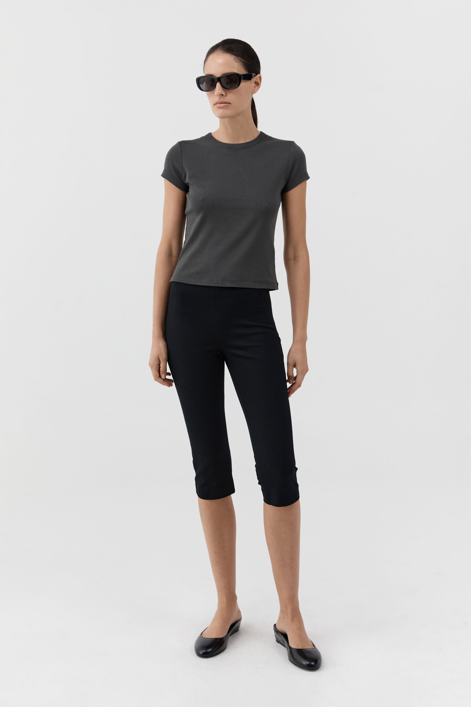 St Agni Compact Cotton Capri Pants in Black - outfit inspiration