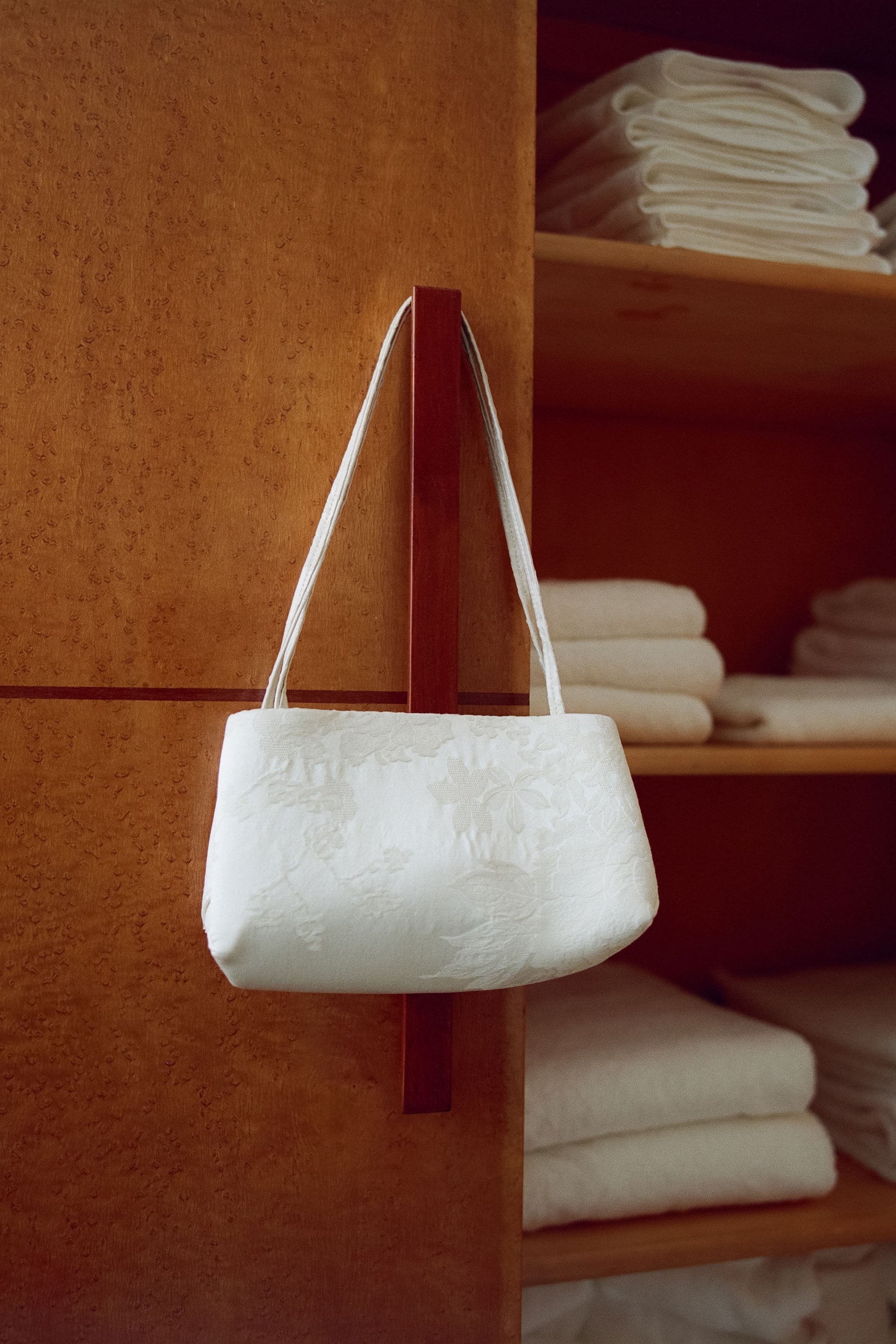St Agni Petit Origami Bag in Talco - close up