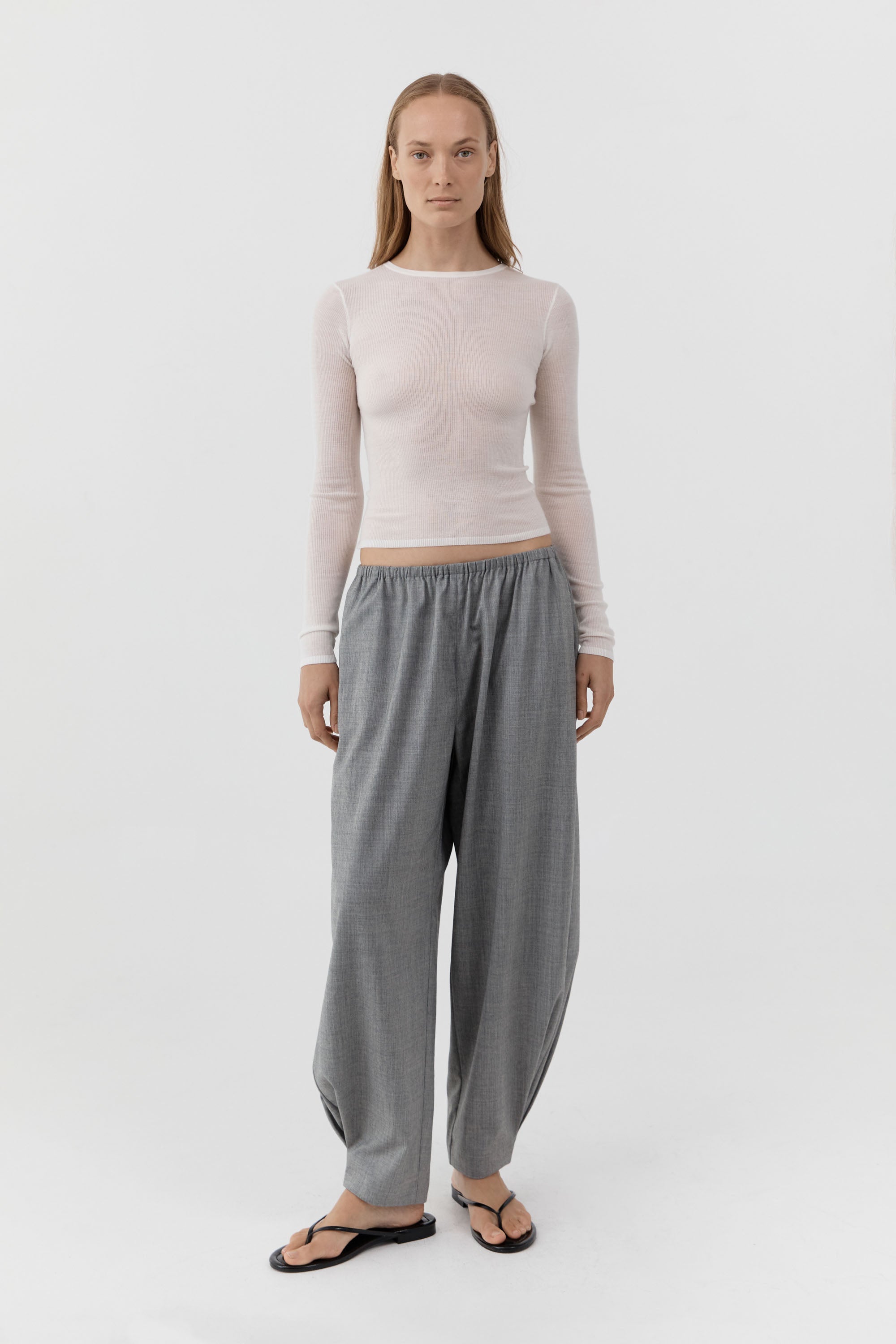 St Agni Relaxed Balloon Pants in Cobblestone - side view