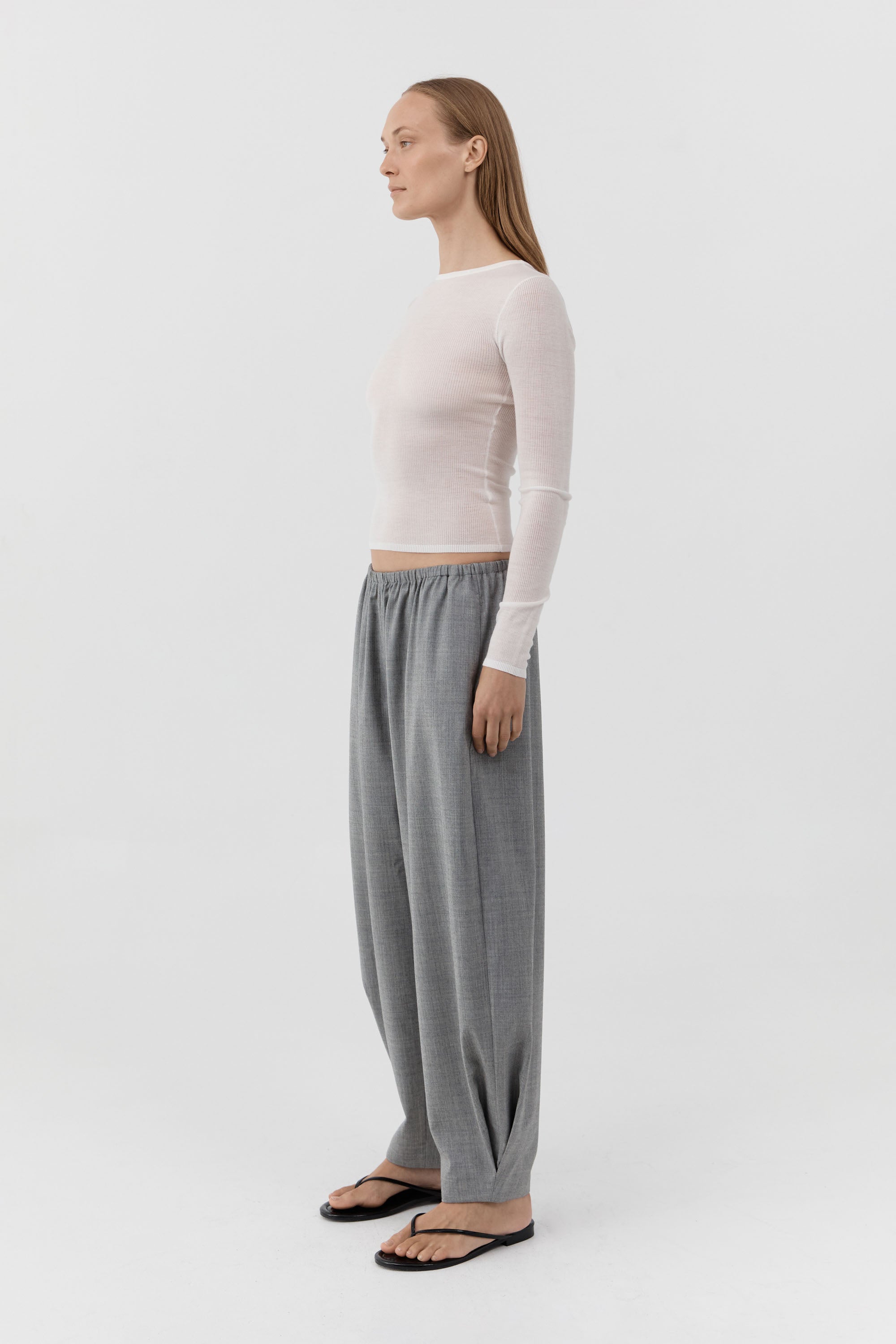 St Agni Relaxed Balloon Pants in Cobblestone - styled look