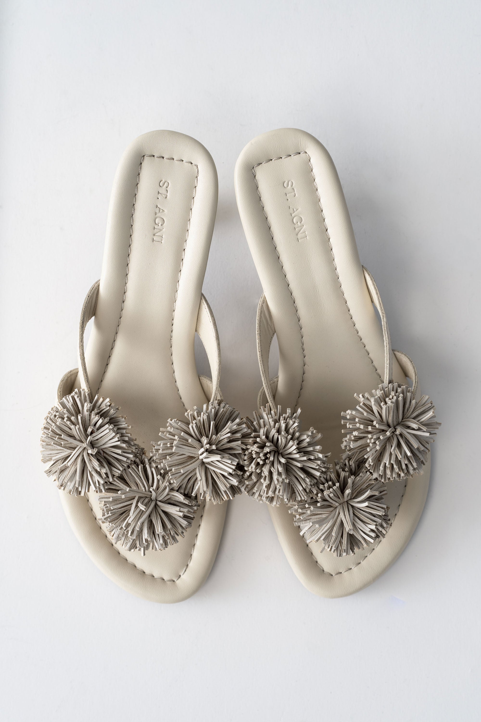 St Agni Urchin Heel 50 in Parchment - detail view